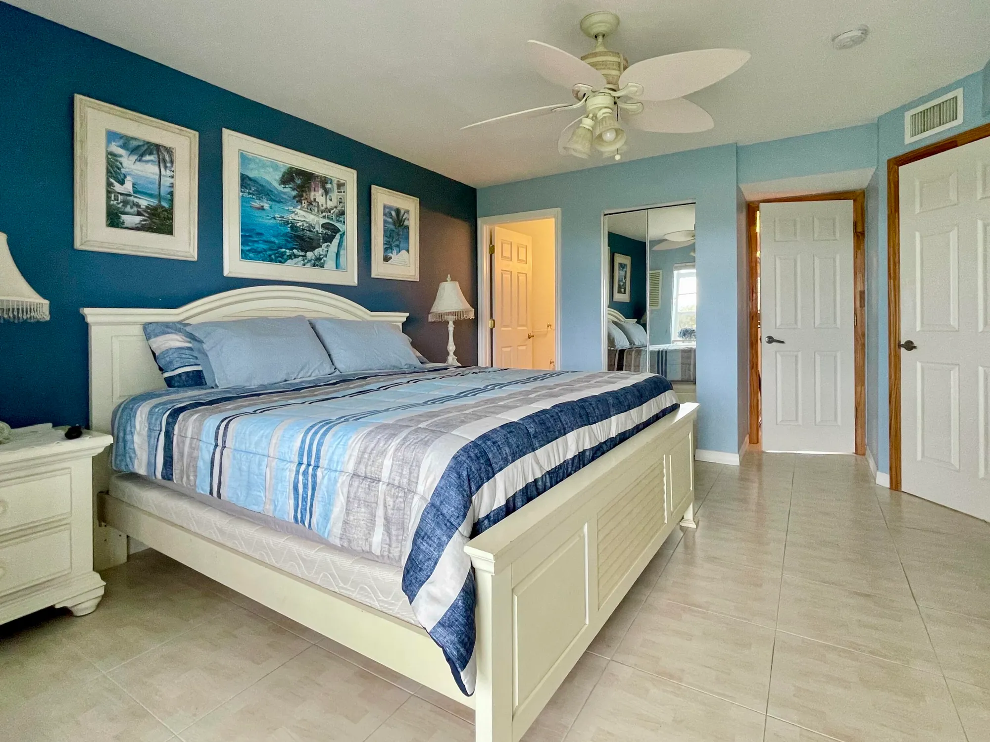 Property Slideshow image 17 of 28 | 5400 a1a apt a2, Vero Beach, FL, 32963