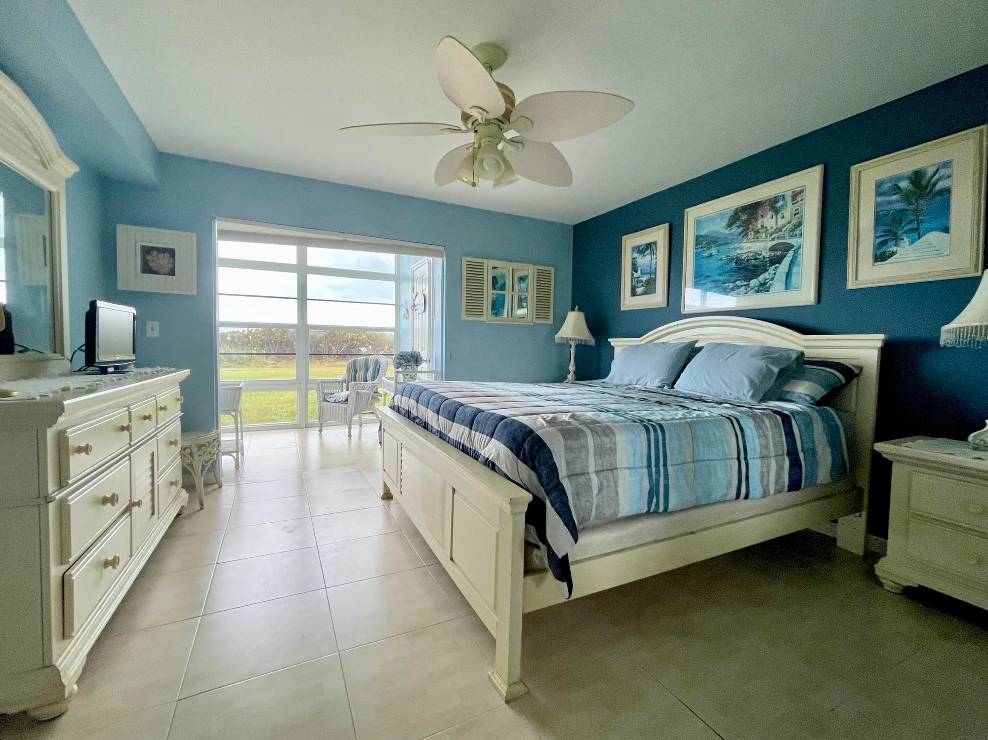 Property Slideshow image 18 of 28 | 5400 a1a apt a2, Vero Beach, FL, 32963