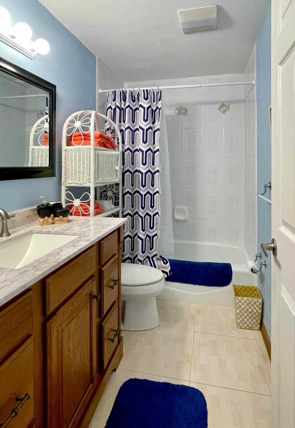 Property Slideshow image 23 of 28 | 5400 a1a apt a2, Vero Beach, FL, 32963