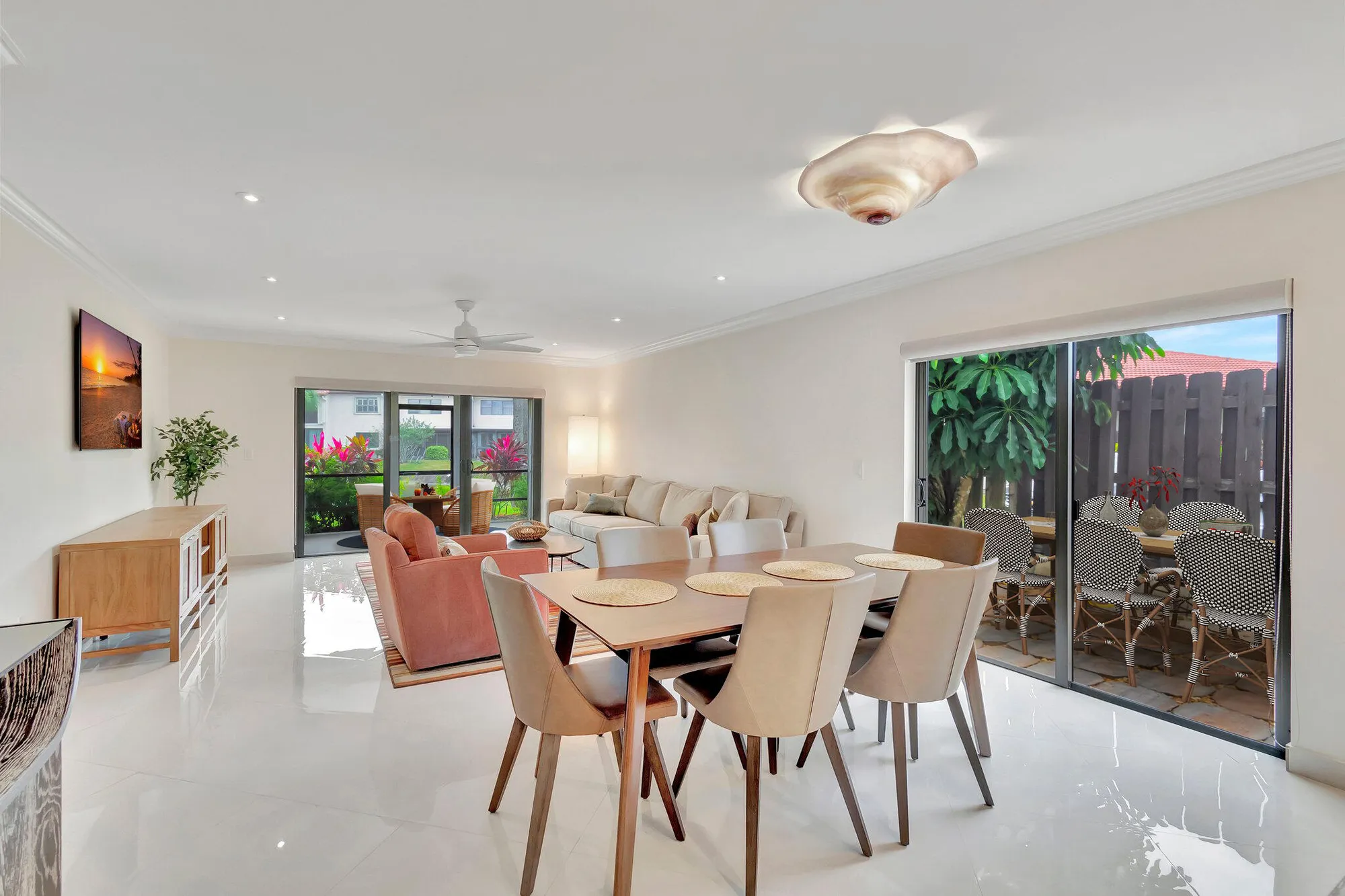 Property Slideshow image 9 of 37 | 7898 eastlake dr apt 7g, Boca Raton, FL, 33433