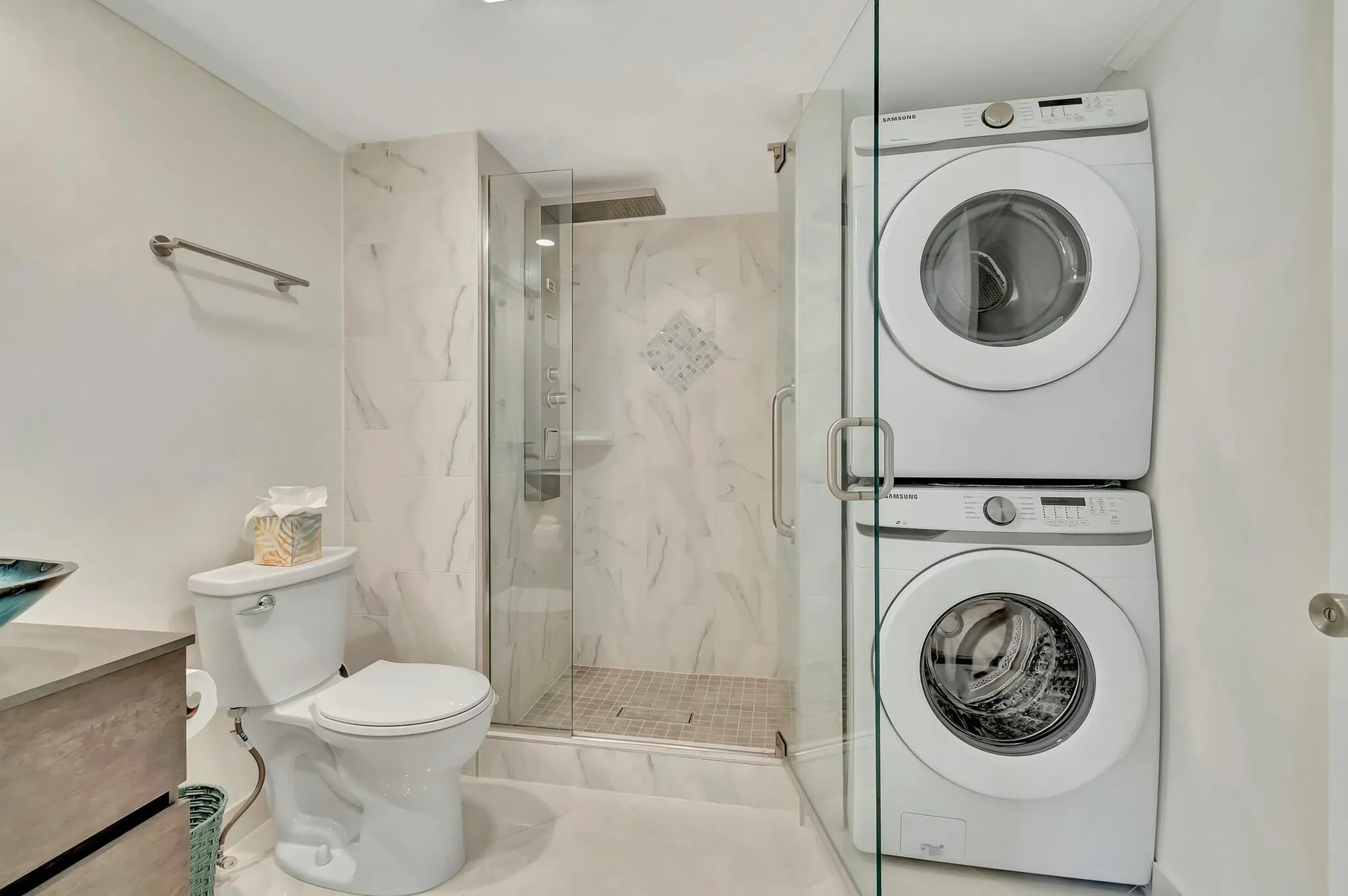 Property Slideshow image 19 of 37 | 7898 eastlake dr apt 7g, Boca Raton, FL, 33433