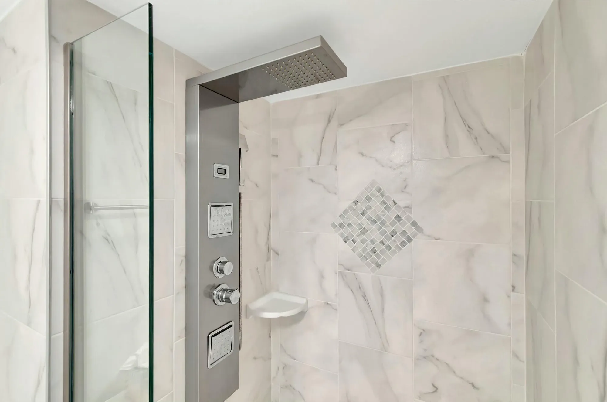 Property Slideshow image 20 of 37 | 7898 eastlake dr apt 7g, Boca Raton, FL, 33433