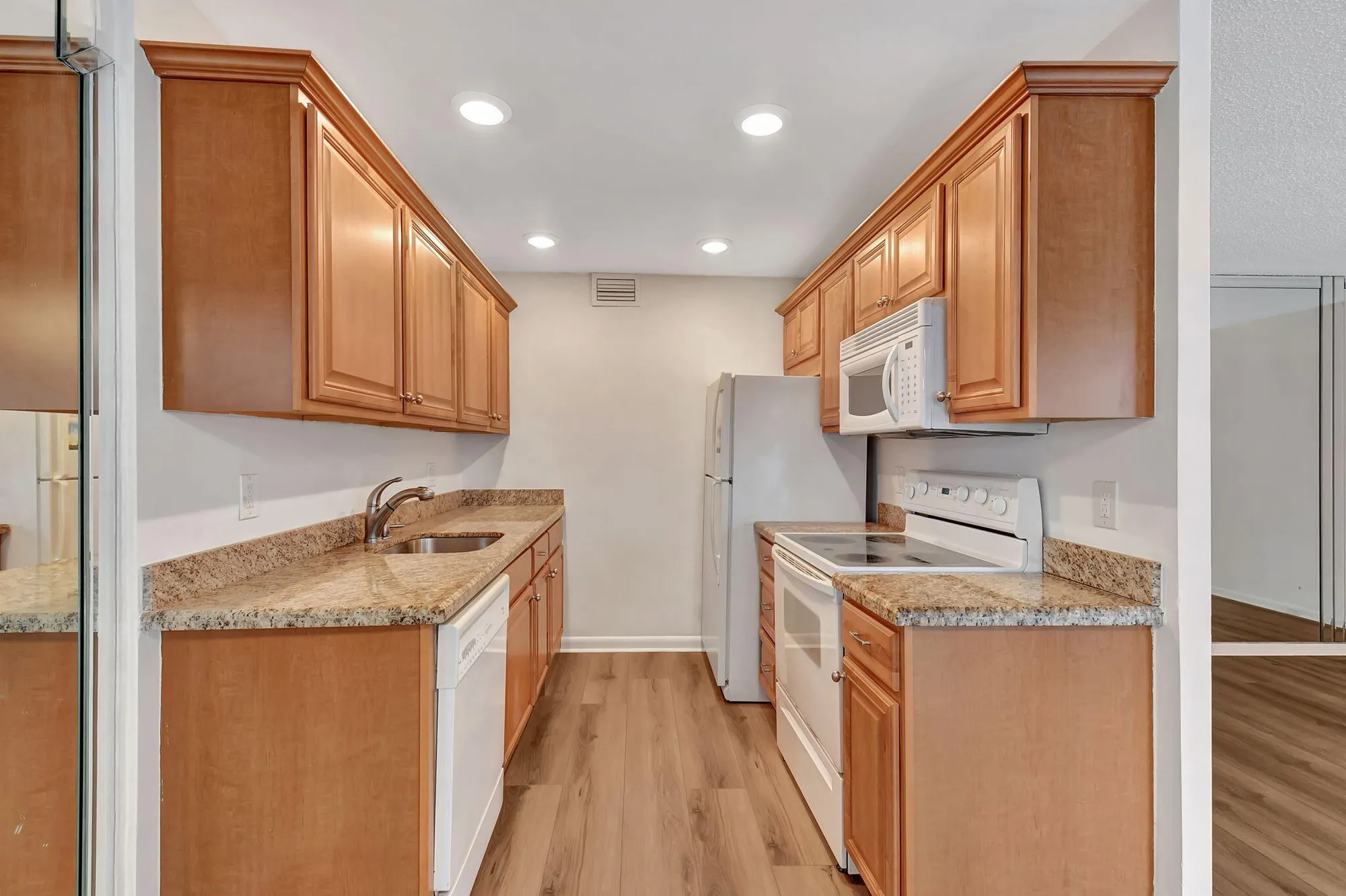 Property Slideshow image 10 of 66 | 2074 exeter e unit e2074, Boca Raton, FL, 33434