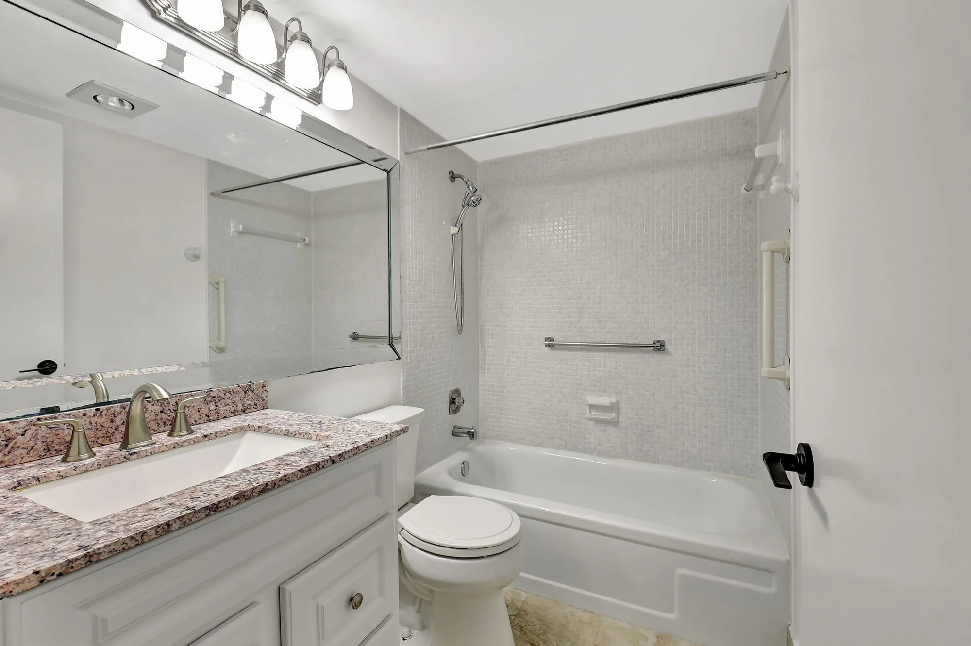 Property Slideshow image 17 of 66 | 2074 exeter e unit e2074, Boca Raton, FL, 33434