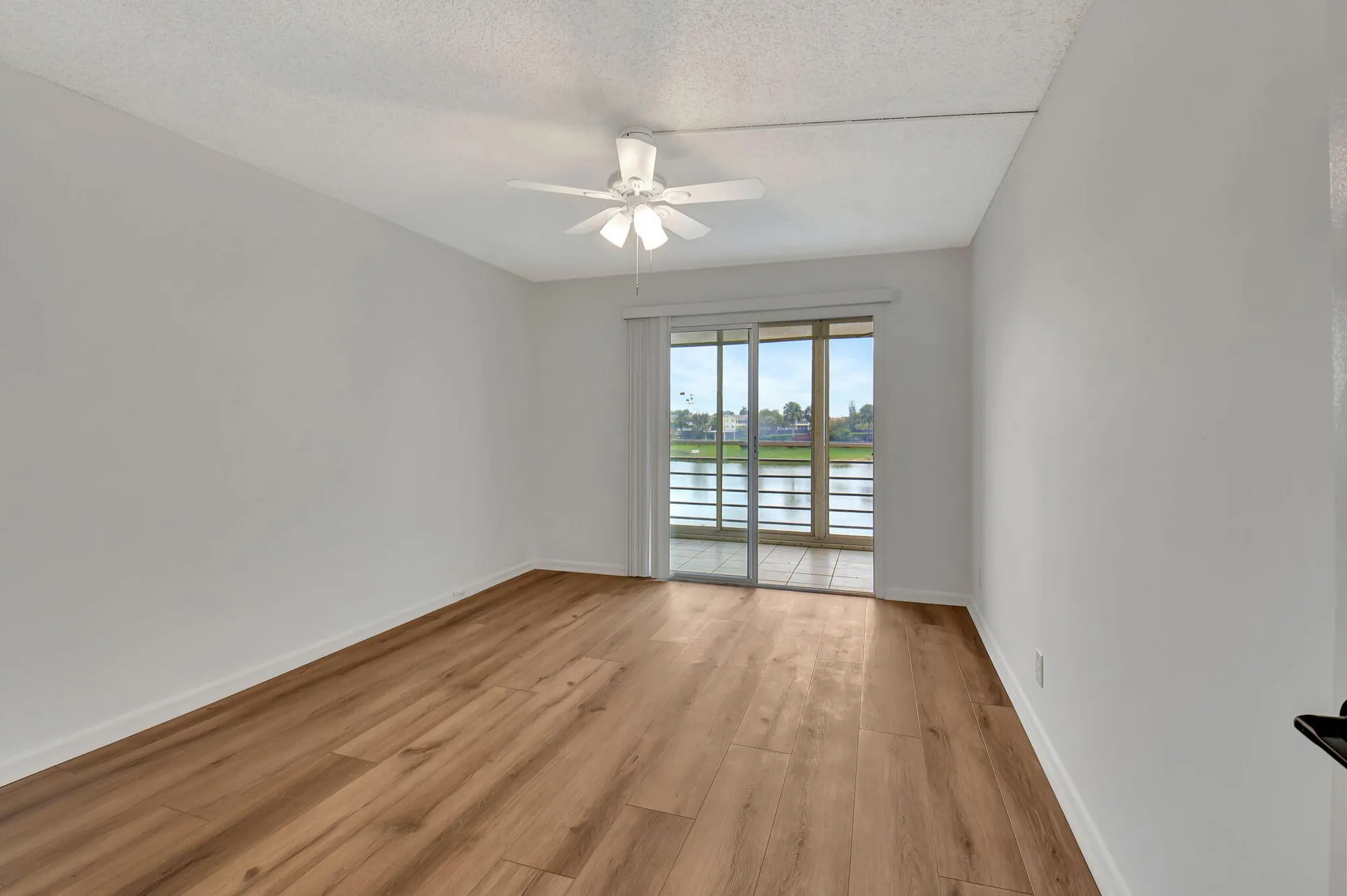 Property Slideshow image 19 of 66 | 2074 exeter e unit e2074, Boca Raton, FL, 33434