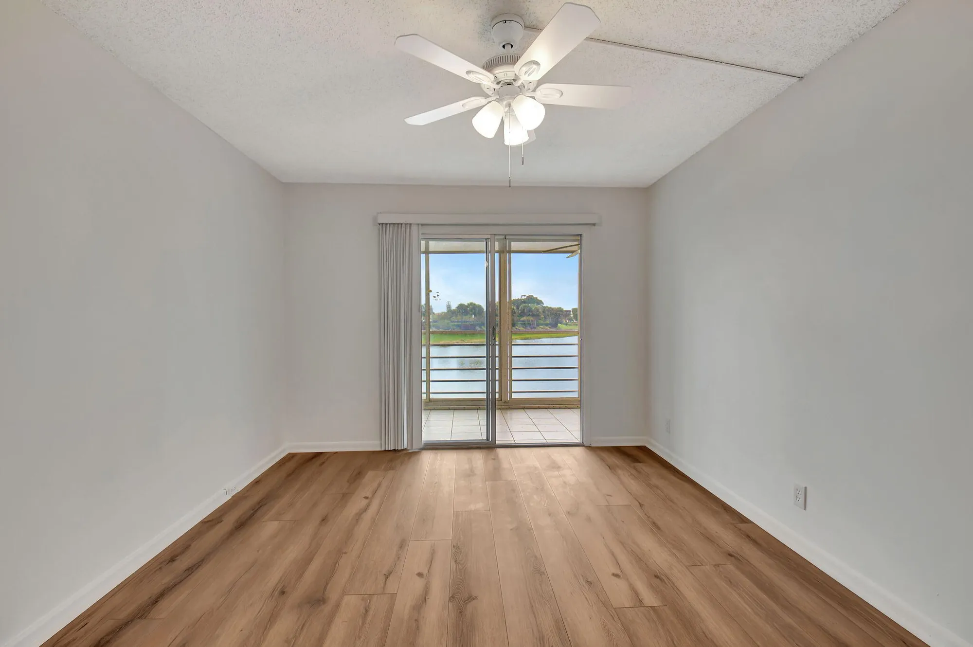 Property Slideshow image 15 of 66 | 2074 exeter e unit e2074, Boca Raton, FL, 33434