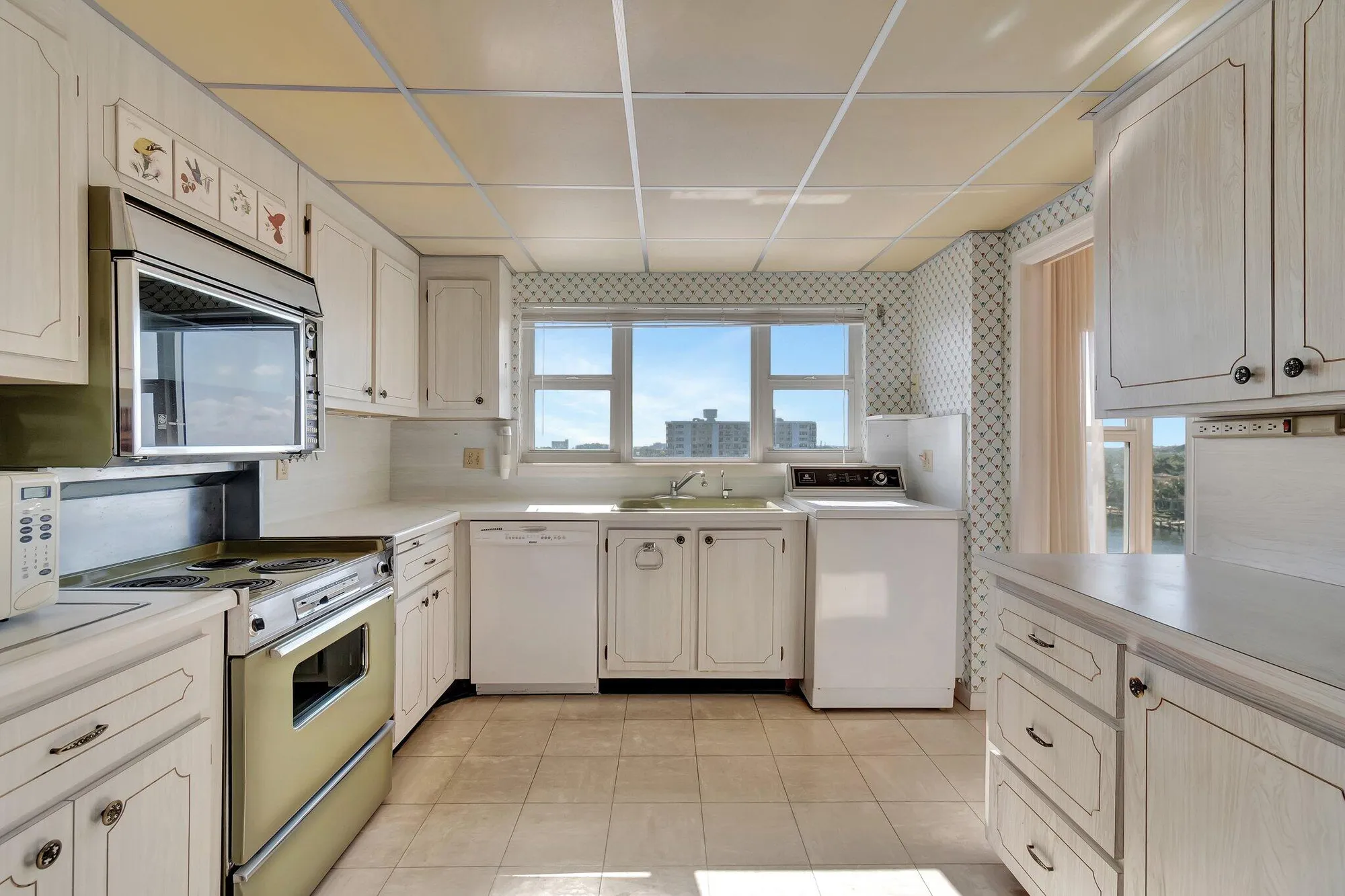 Property Slideshow image 28 of 66 | 220 macfarlane dr s-801, Delray Beach, FL, 33483