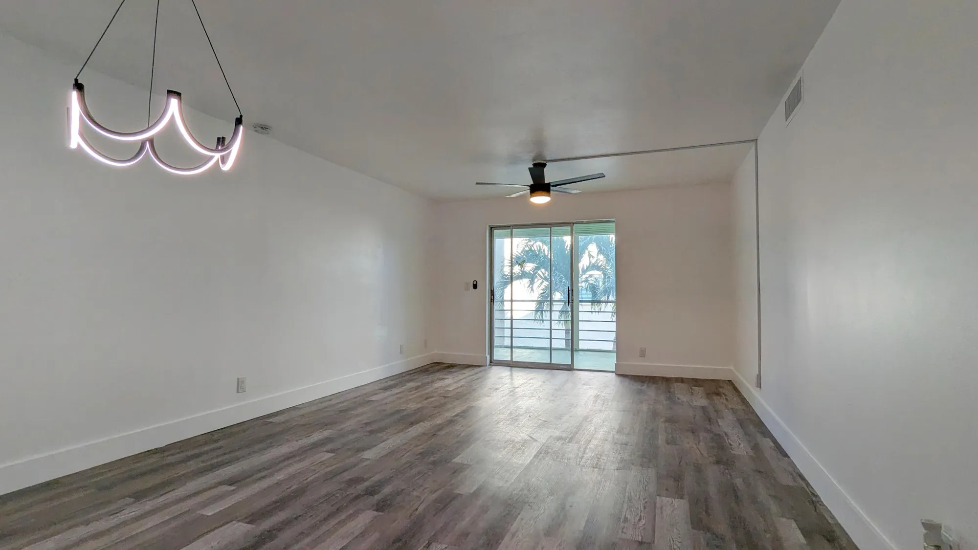 Property Slideshow image 3 of 22 | 2601 ne 3rd ct apt 210, Boynton Beach, FL, 33435
