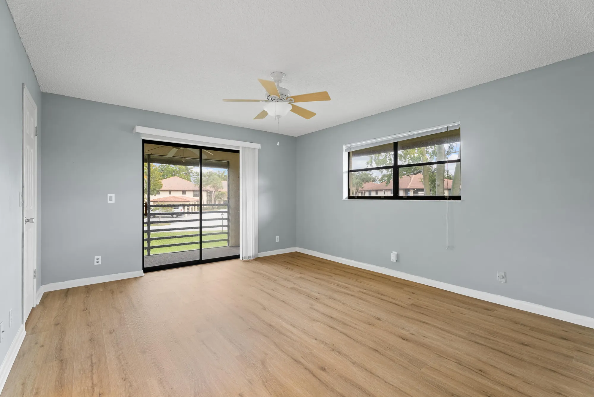 Property Slideshow image 15 of 54 | 151 sw south river dr 203, Stuart, FL, 34997