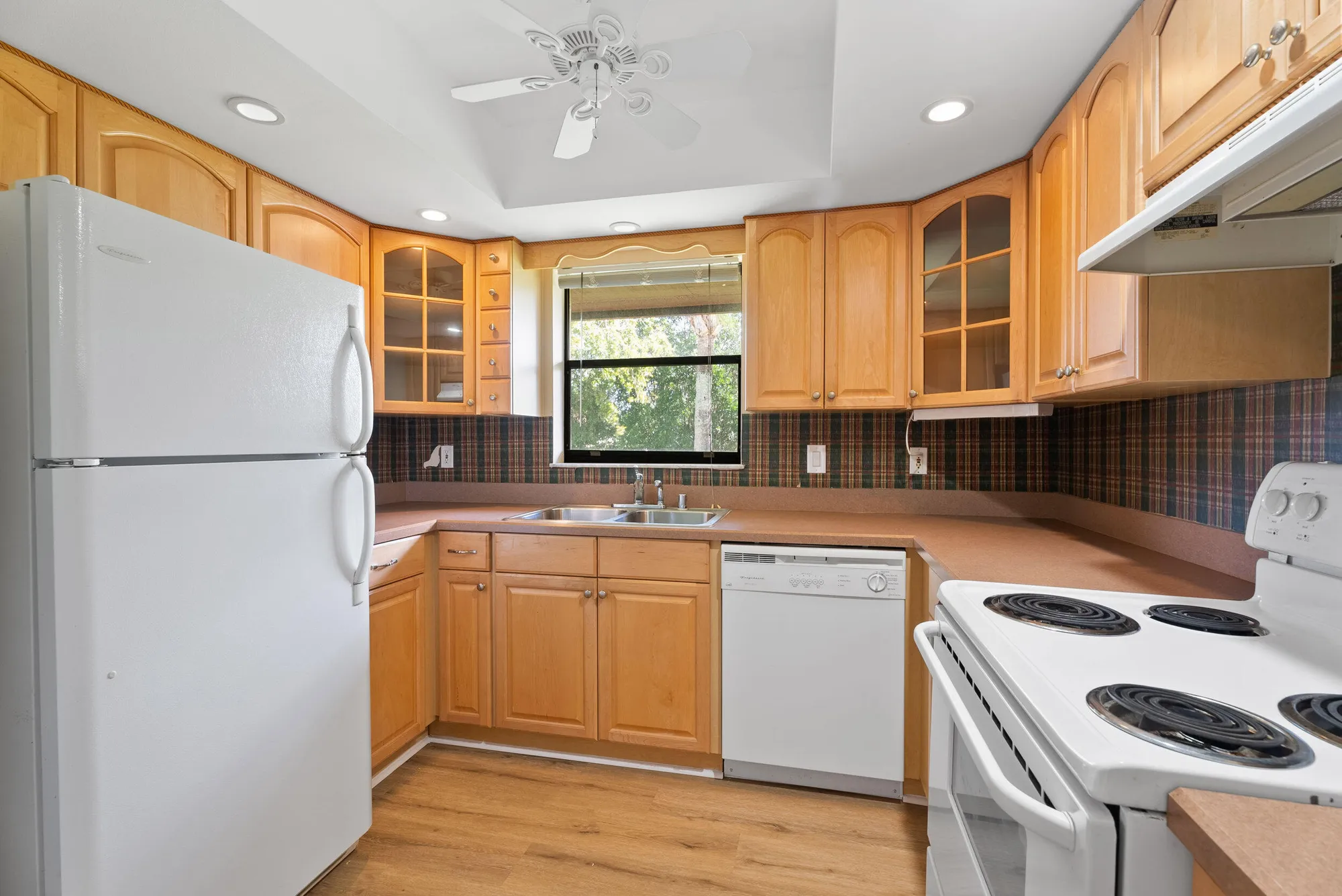 Property Slideshow image 11 of 54 | 151 sw south river dr 203, Stuart, FL, 34997