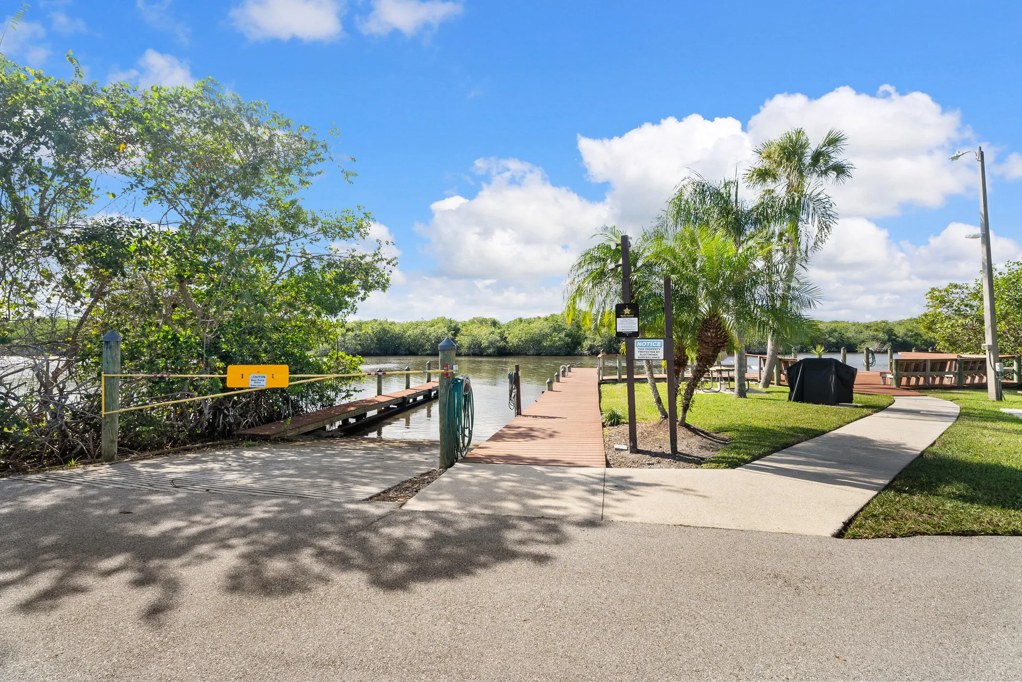 Property Slideshow image 5 of 54 | 151 sw south river dr 203, Stuart, FL, 34997