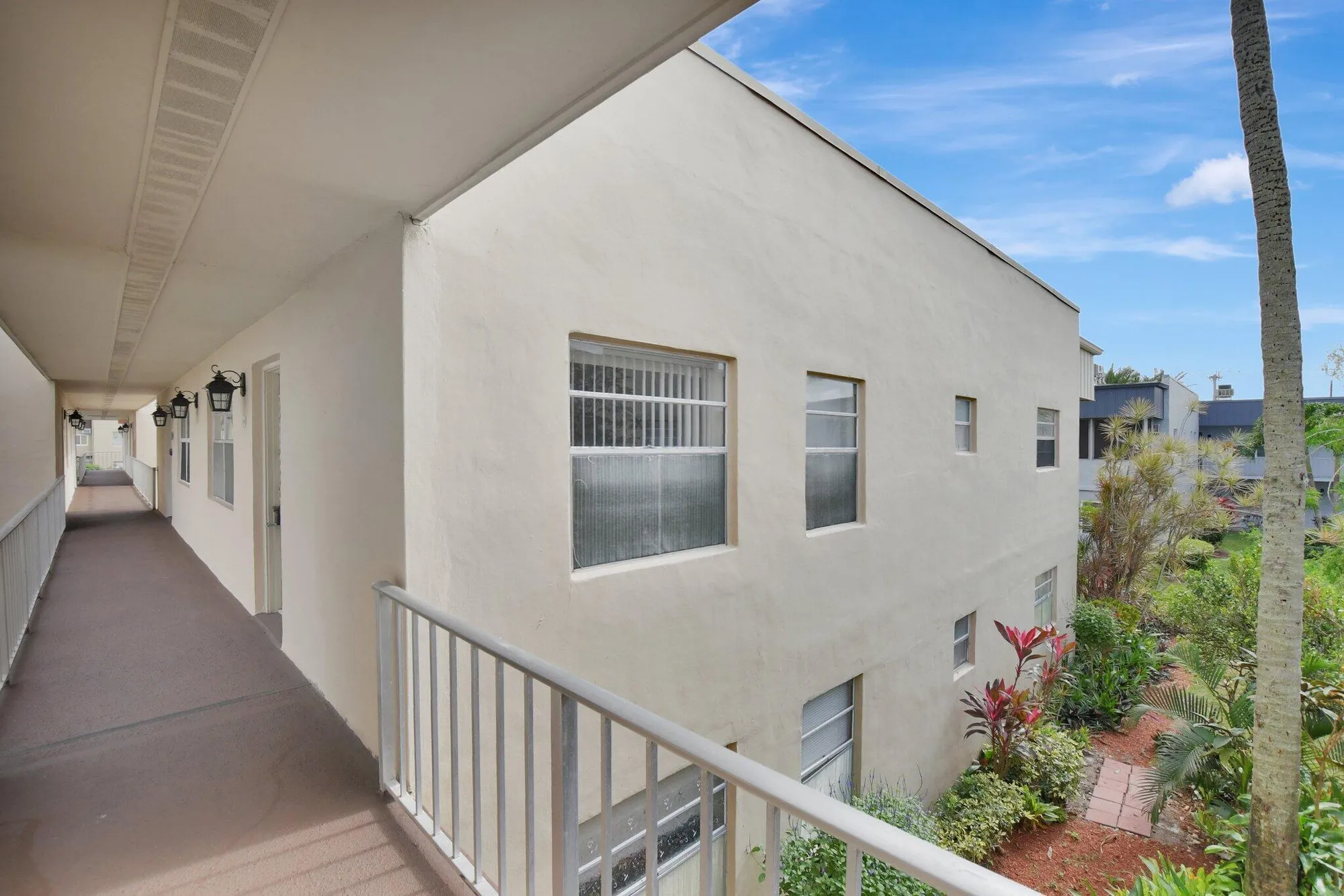 Property Slideshow image 2 of 25 | 78 burgundy b, Delray Beach, FL, 33484