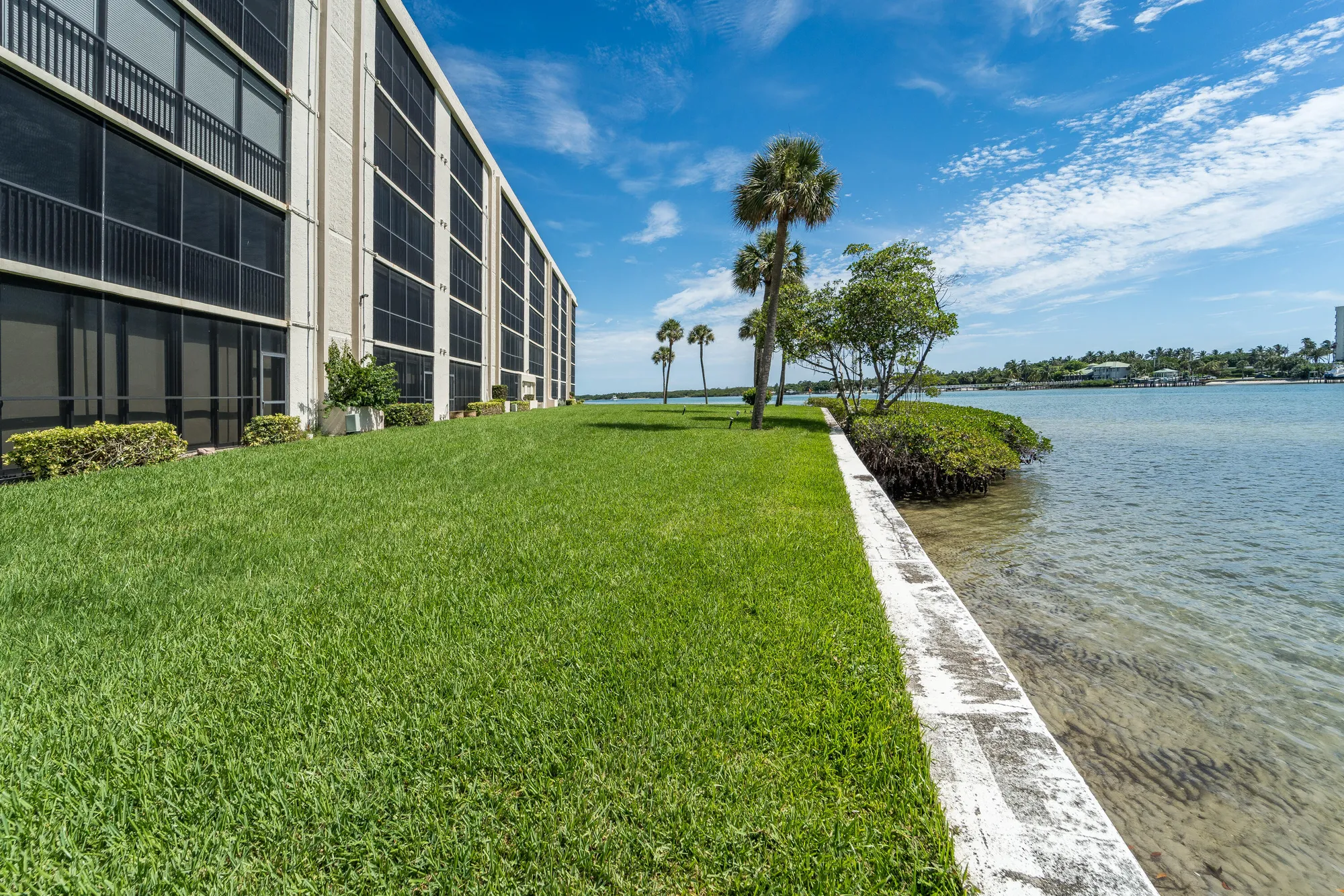Property Slideshow image 32 of 47 | 100 intracoastal pl 205, Jupiter, FL, 33469