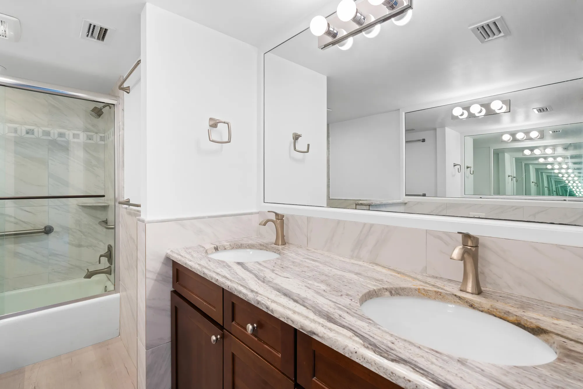 Property Slideshow image 23 of 47 | 100 intracoastal pl 205, Jupiter, FL, 33469