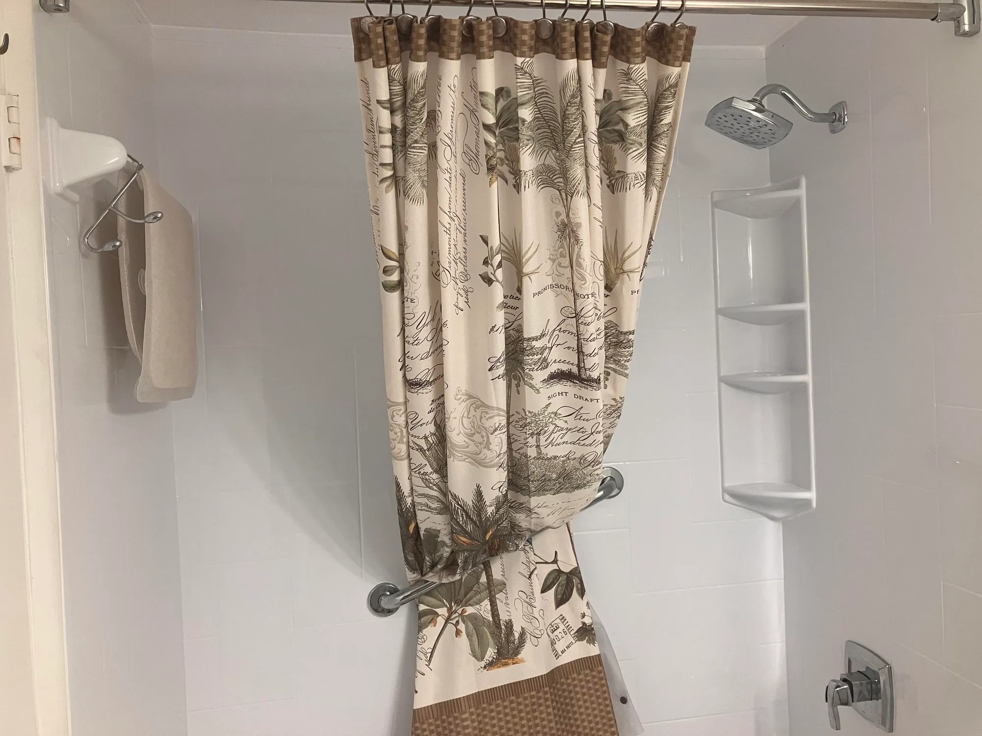 Property Slideshow image 23 of 37 | 185 norwich h, West Palm Beach, FL, 33417