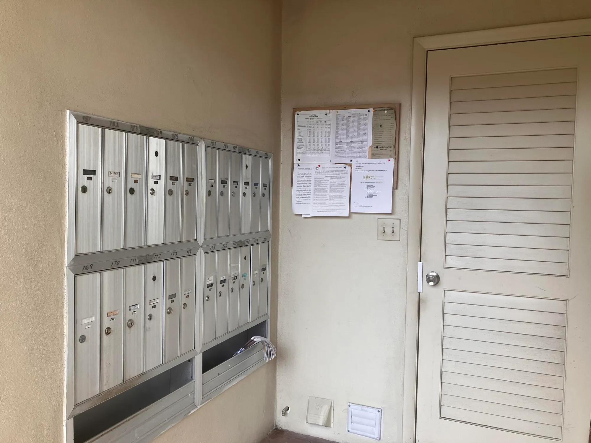 Property Slideshow image 28 of 37 | 185 norwich h, West Palm Beach, FL, 33417