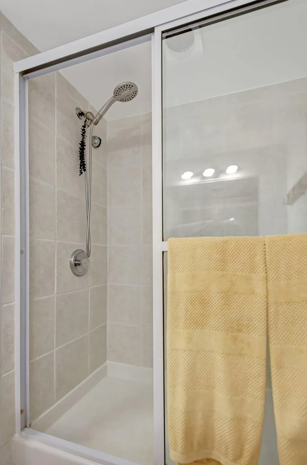 Property Slideshow image 18 of 62 | 23 colonial club dr apt 204, Boynton Beach, FL, 33435