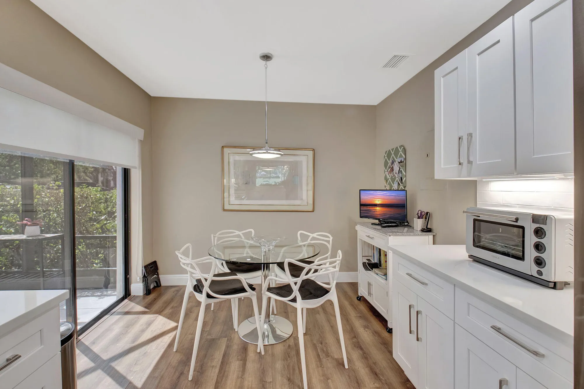 Property Slideshow image 10 of 87 | 27 eastgate dr c, Boynton Beach, FL, 33436