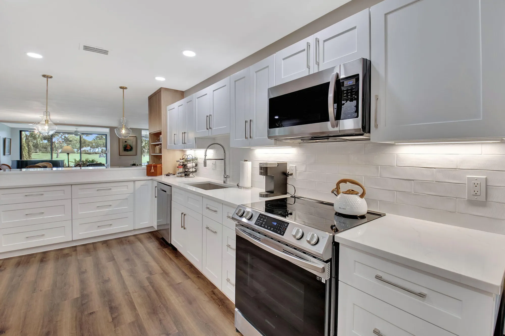 Property Slideshow image 12 of 87 | 27 eastgate dr c, Boynton Beach, FL, 33436