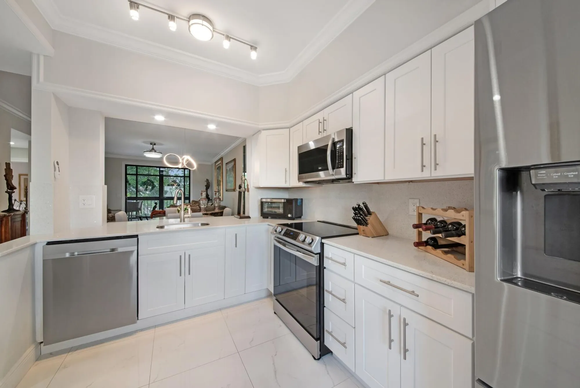 Property Slideshow image 12 of 32 | 6241 pointe regal cir apt 403, Delray Beach, FL, 33484