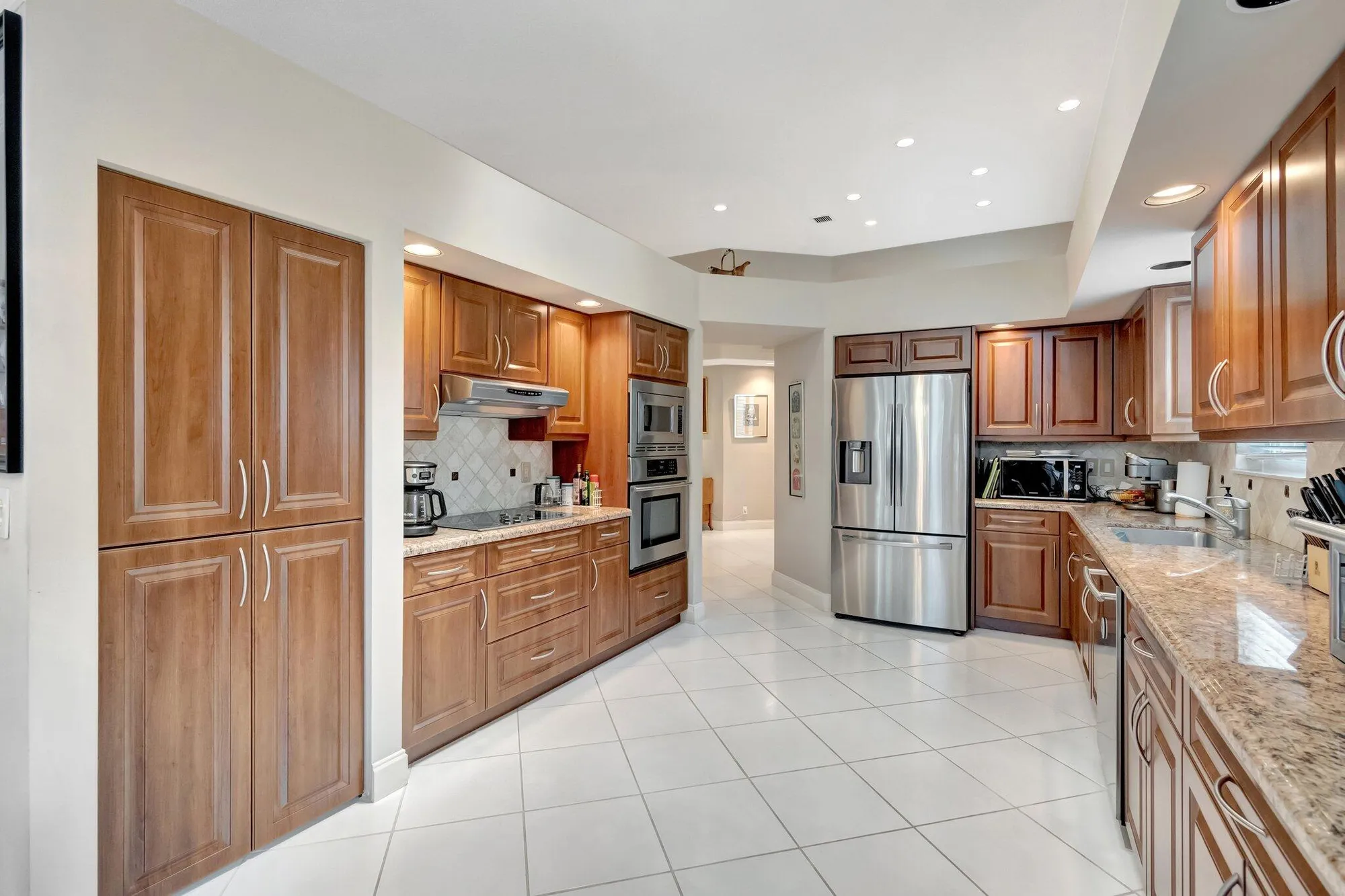 Property Slideshow image 15 of 47 | 6429 three lakes ln, Boynton Beach, FL, 33437