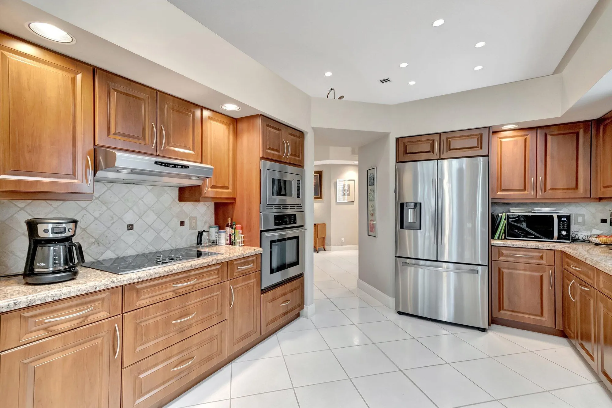 Property Slideshow image 16 of 47 | 6429 three lakes ln, Boynton Beach, FL, 33437