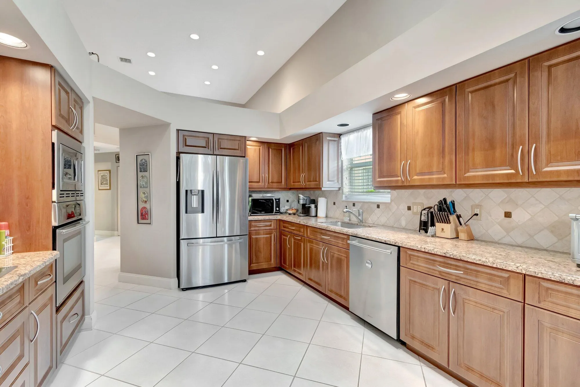 Property Slideshow image 17 of 47 | 6429 three lakes ln, Boynton Beach, FL, 33437