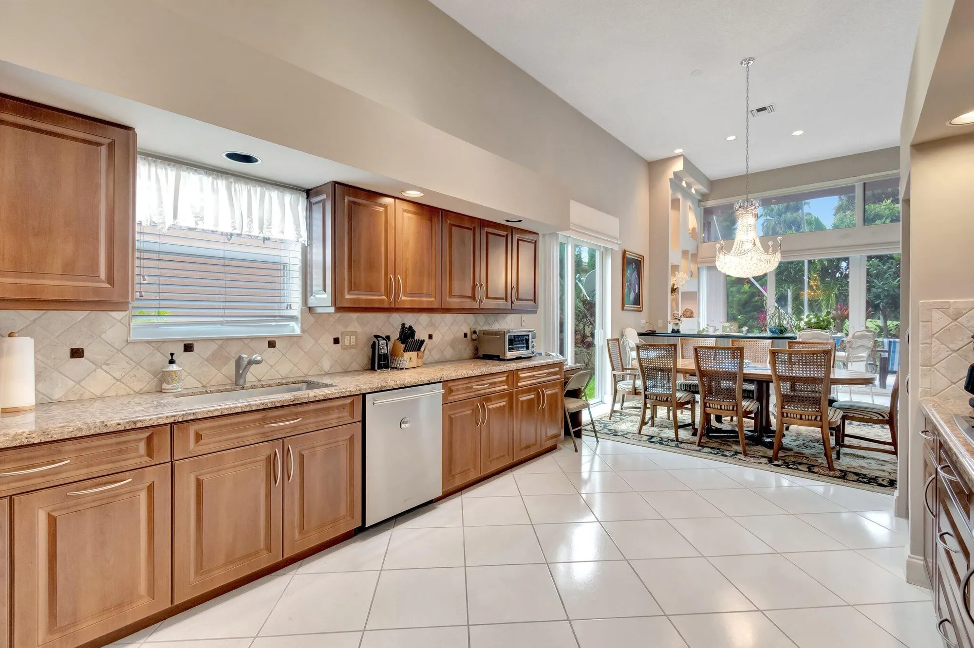 Property Slideshow image 19 of 47 | 6429 three lakes ln, Boynton Beach, FL, 33437