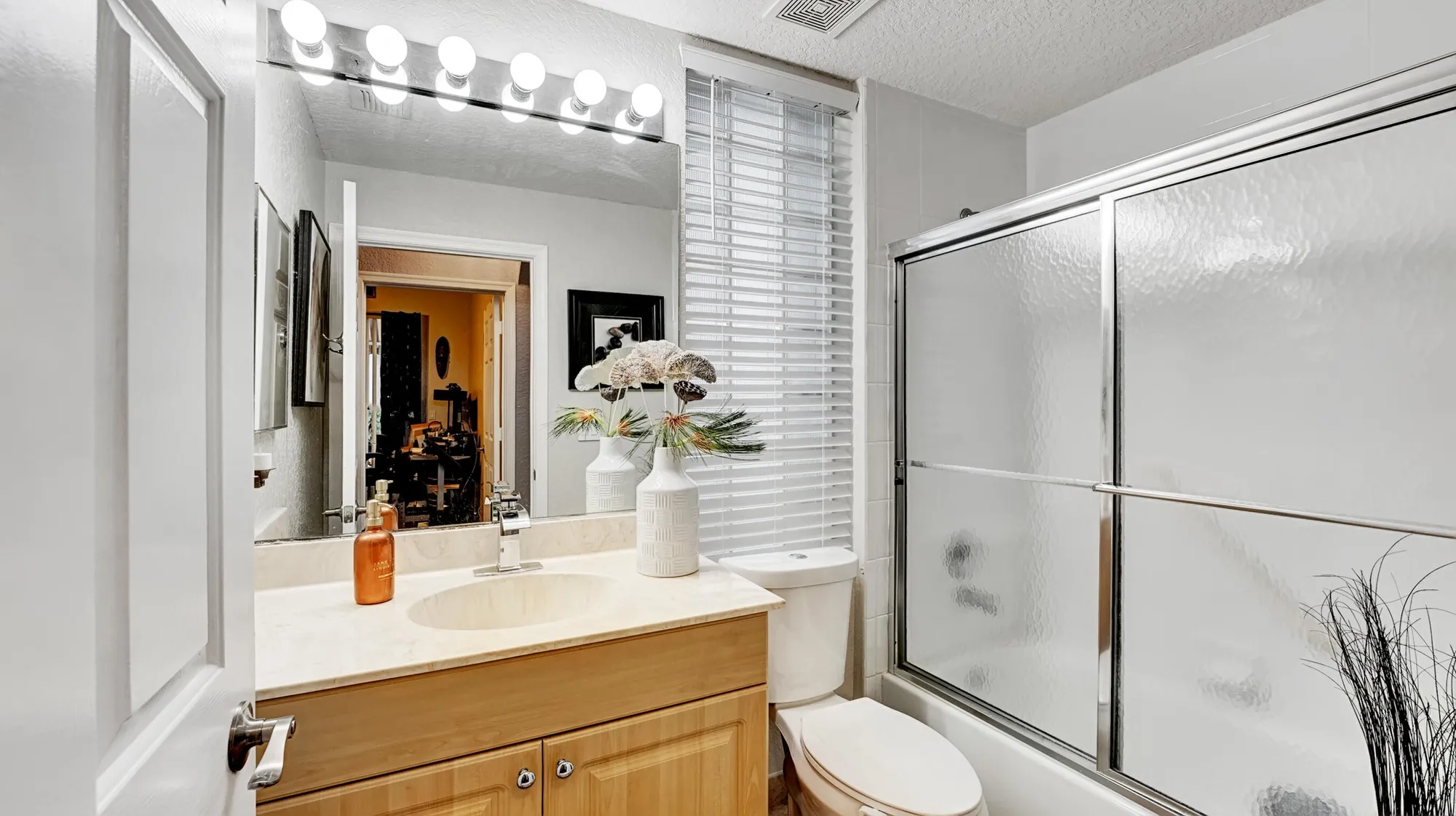 Property Slideshow image 26 of 39 | 10026 diamond lake dr, Boynton Beach, FL, 33437