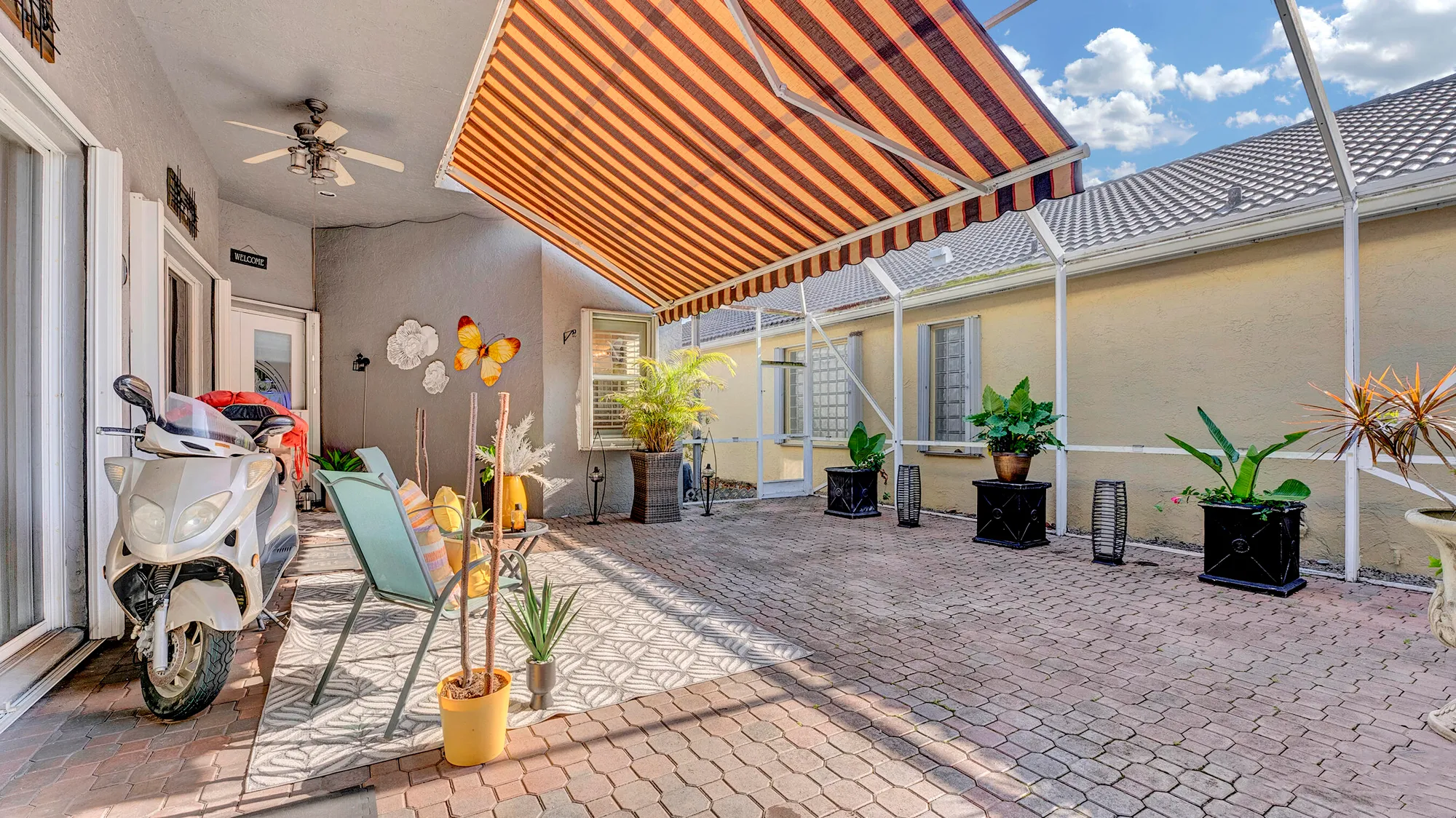 Property Slideshow image 4 of 39 | 10026 diamond lake dr, Boynton Beach, FL, 33437