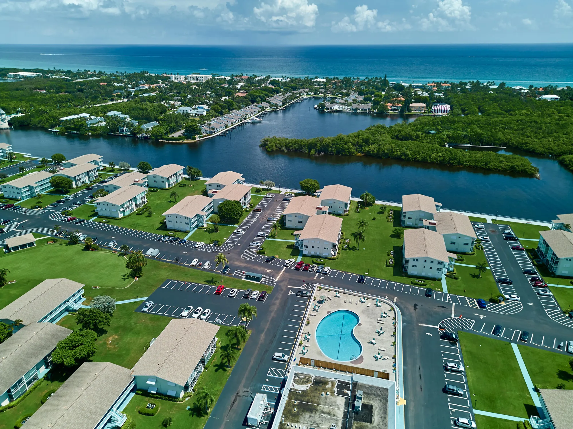 Property Slideshow image 3 of 34 | 880 horizons 102, Boynton Beach, FL, 33435