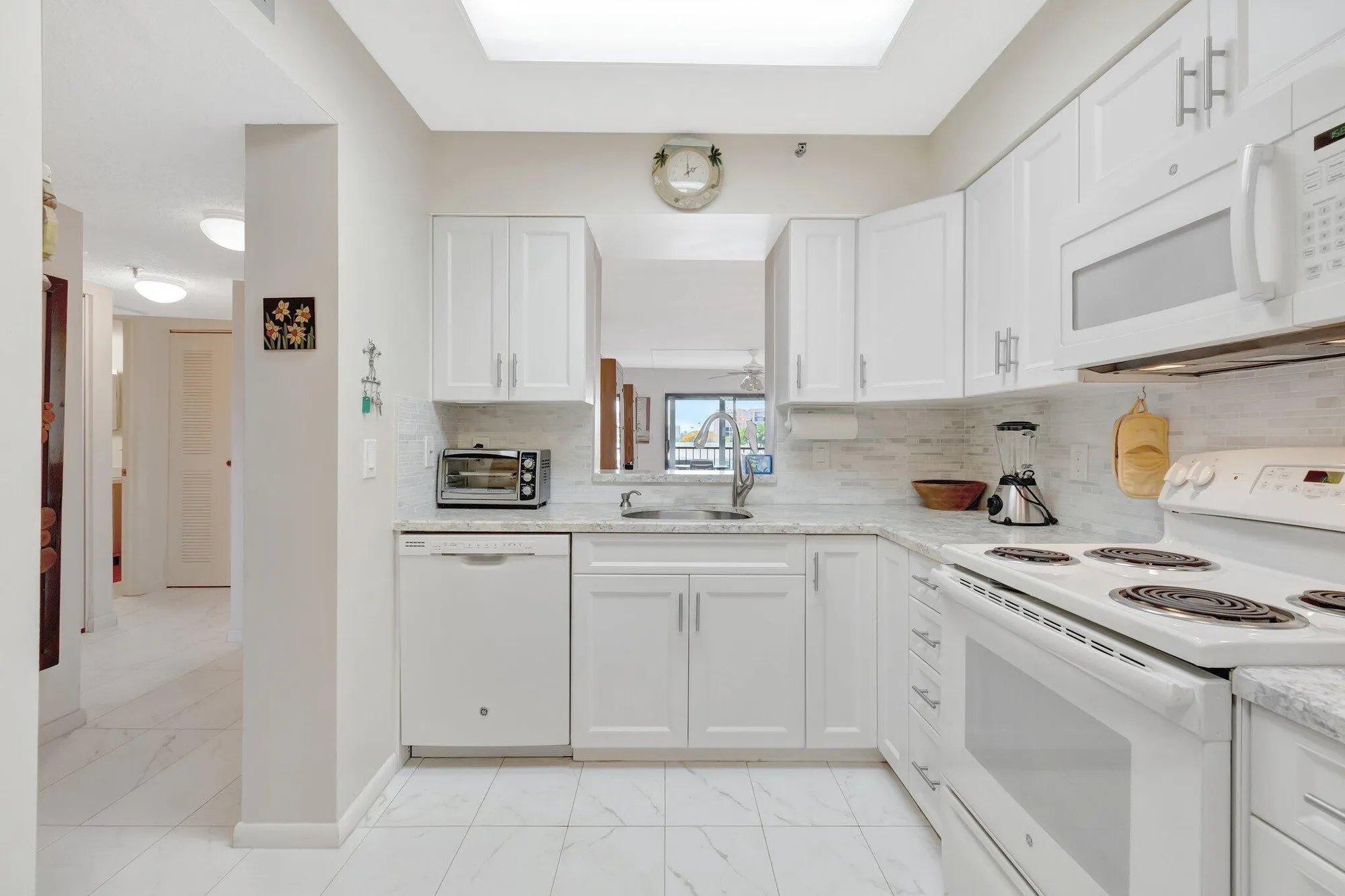 Property Slideshow image 21 of 77 | 14425 strathmore ln apt 304, Delray Beach, FL, 33446
