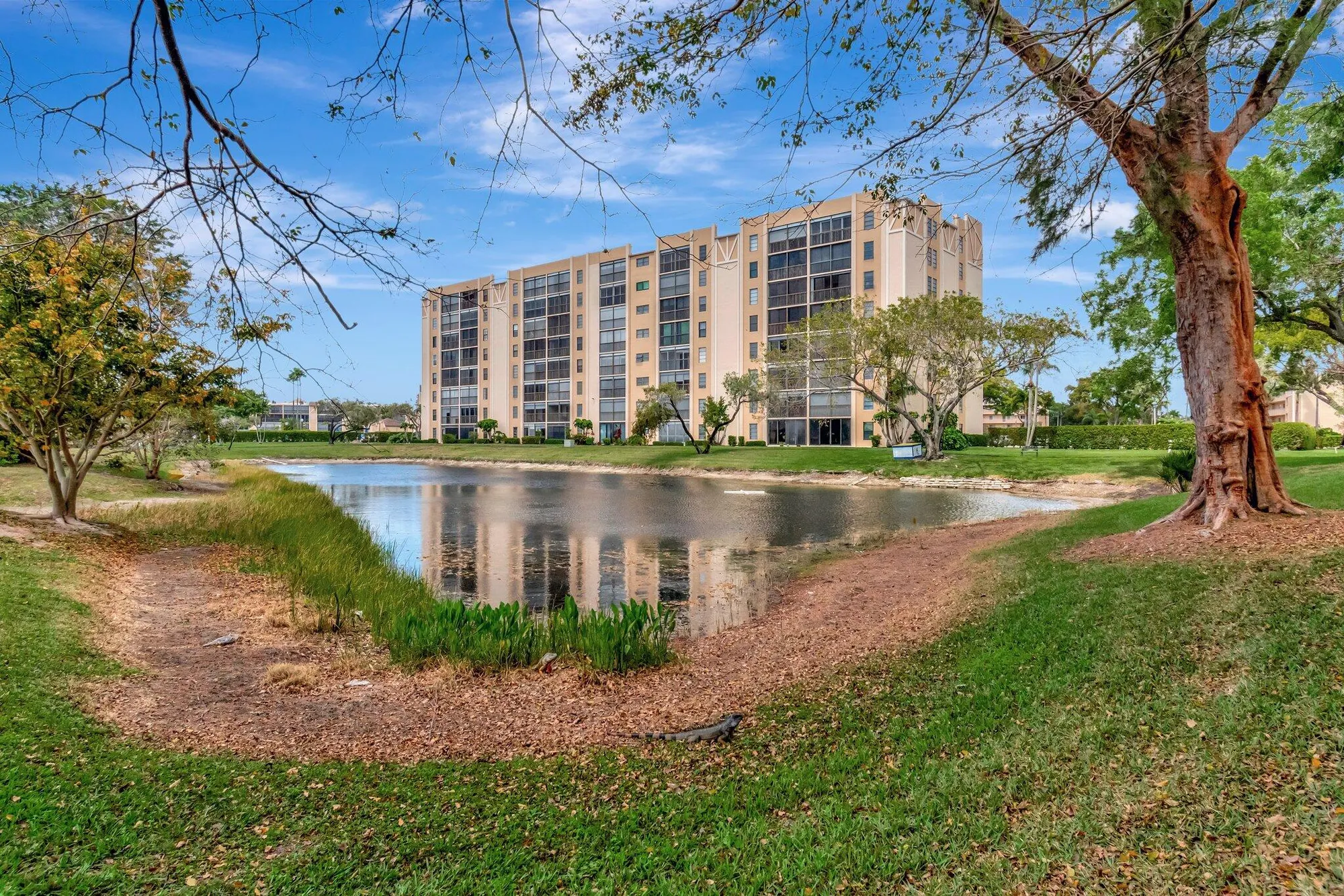 Property Slideshow image 42 of 77 | 14425 strathmore ln apt 304, Delray Beach, FL, 33446