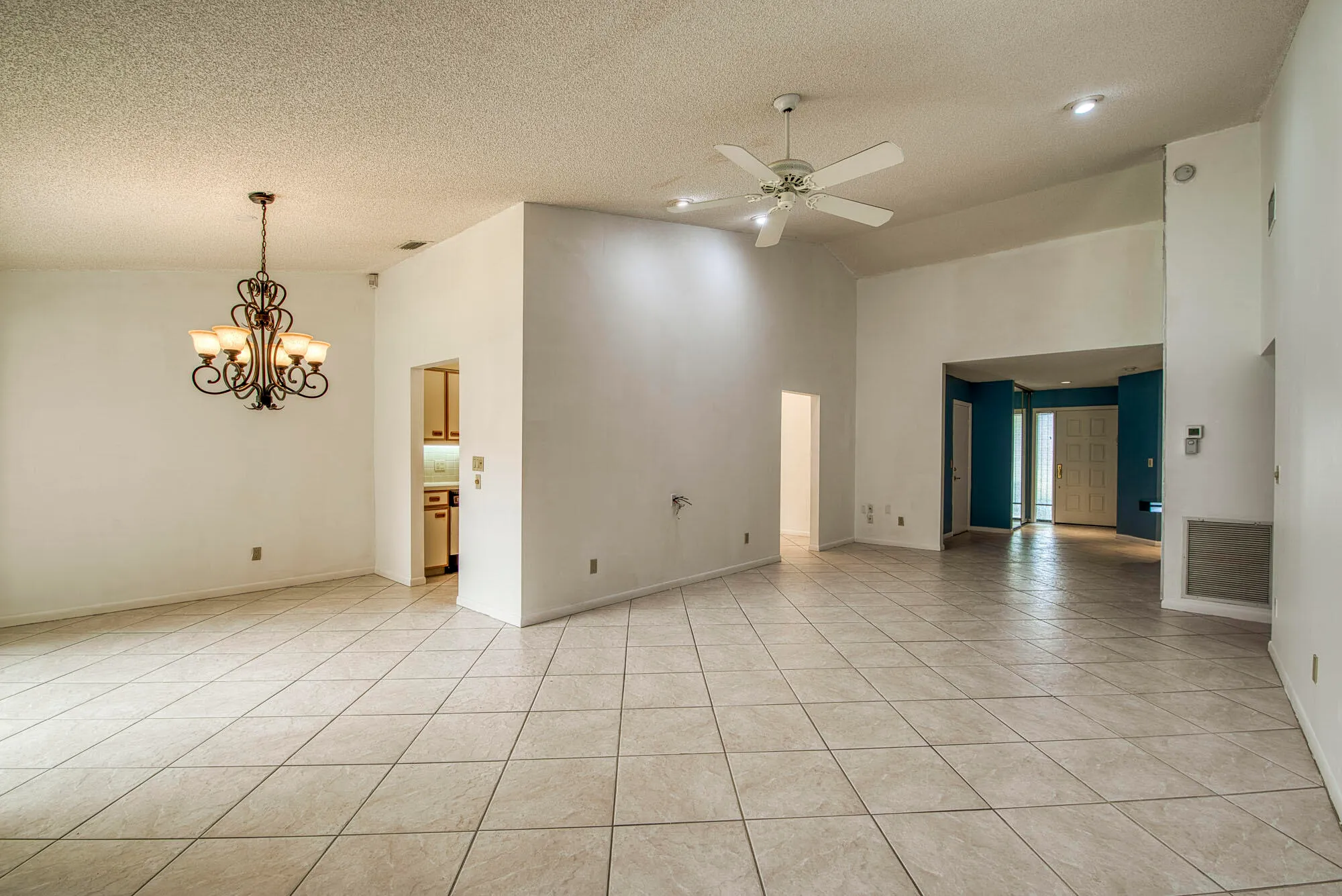 Property Slideshow image 4 of 19 | 4684 daylily ct, Boynton Beach, FL, 33436