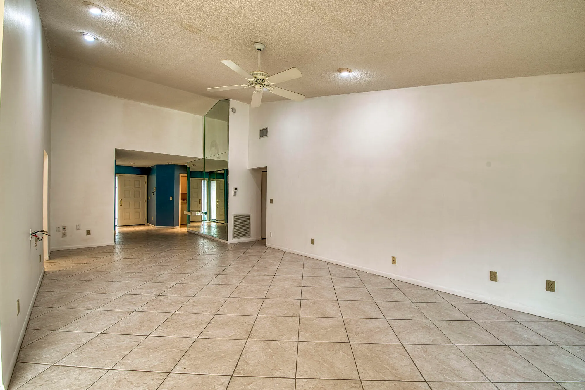 Property Slideshow image 5 of 19 | 4684 daylily ct, Boynton Beach, FL, 33436