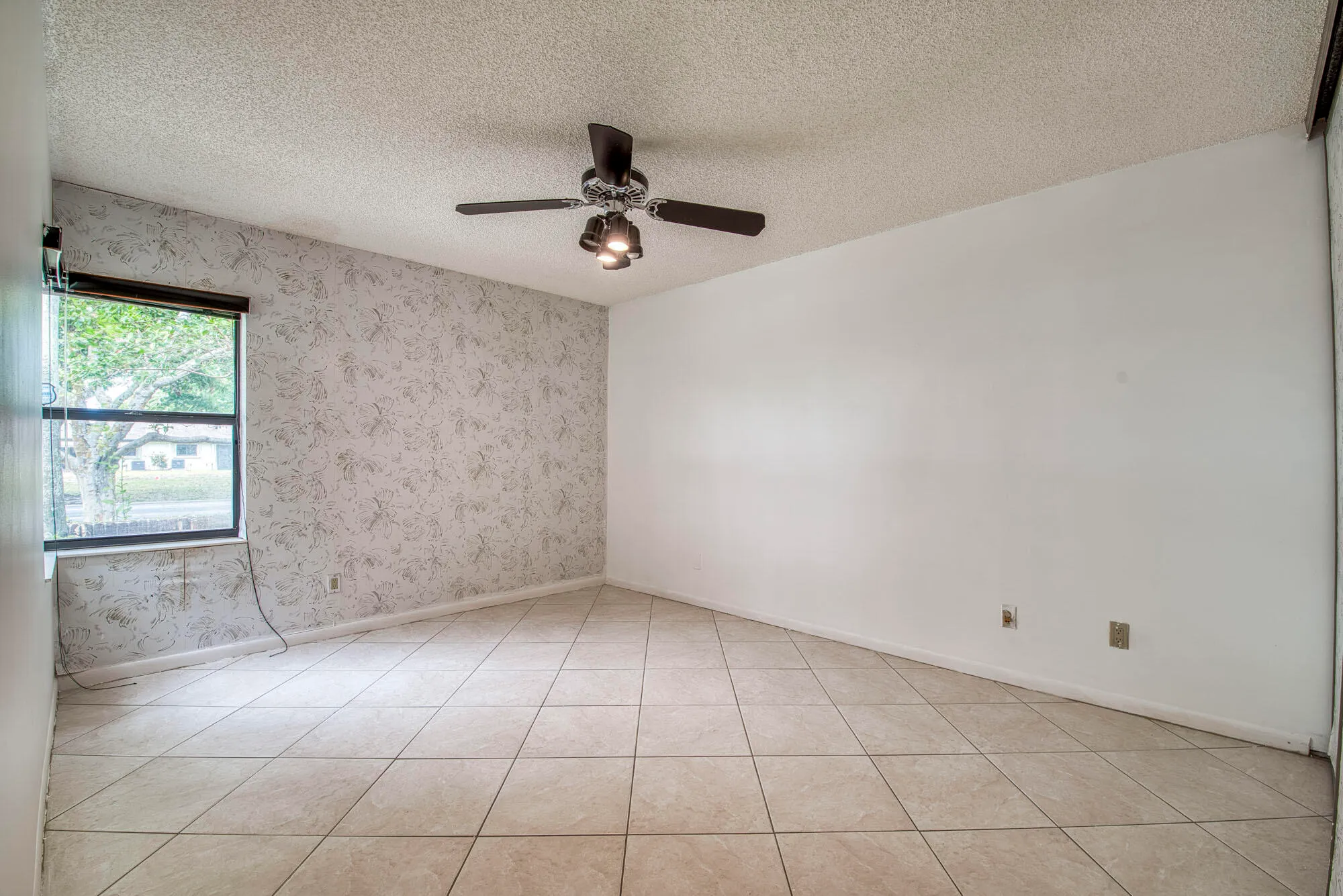 Property Slideshow image 15 of 19 | 4684 daylily ct, Boynton Beach, FL, 33436