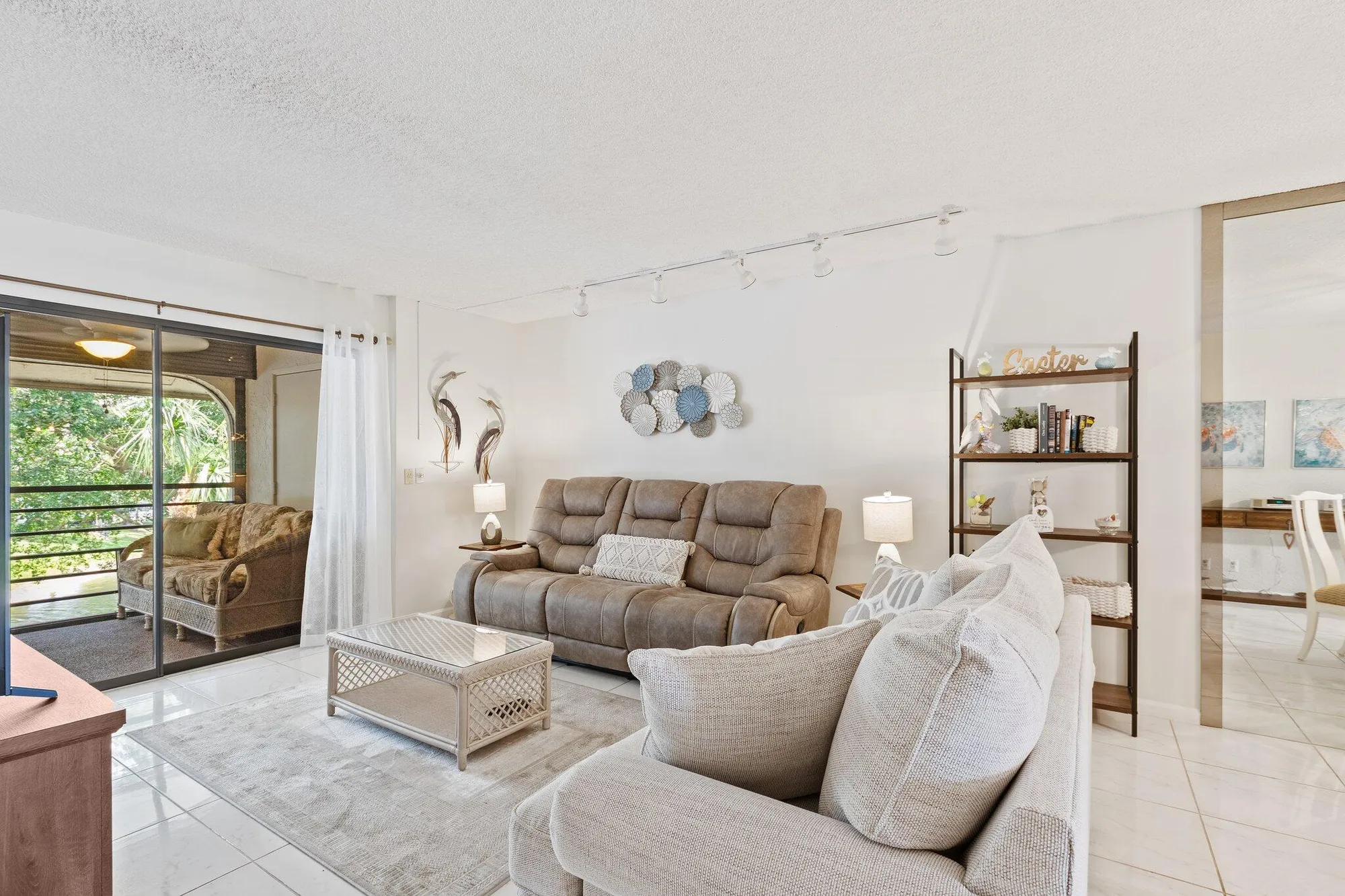 Property Slideshow image 8 of 23 | 5380 cedar lake dr 304, Boynton Beach, FL, 33437