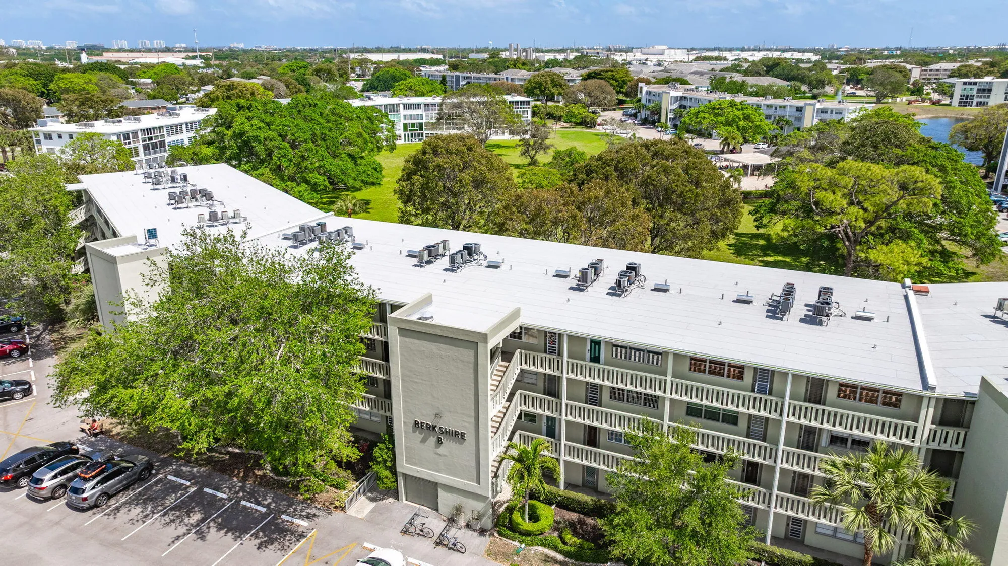 Property Slideshow image 23 of 79 | 3028 berkshire b, Deerfield Beach, FL, 33442