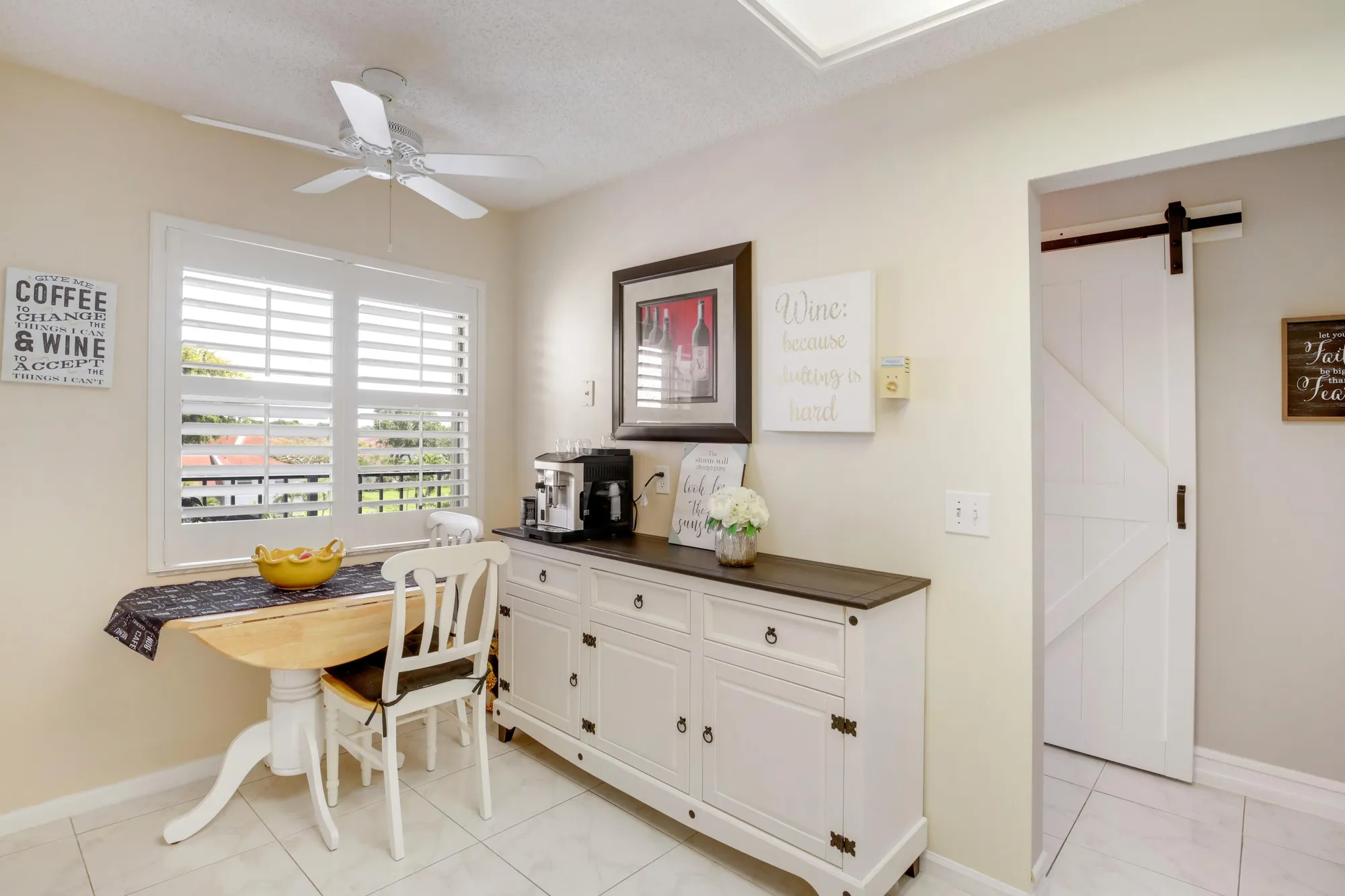 Property Slideshow image 8 of 35 | 6675 s oriole 4030 blvd 4030, Delray Beach, FL, 33446