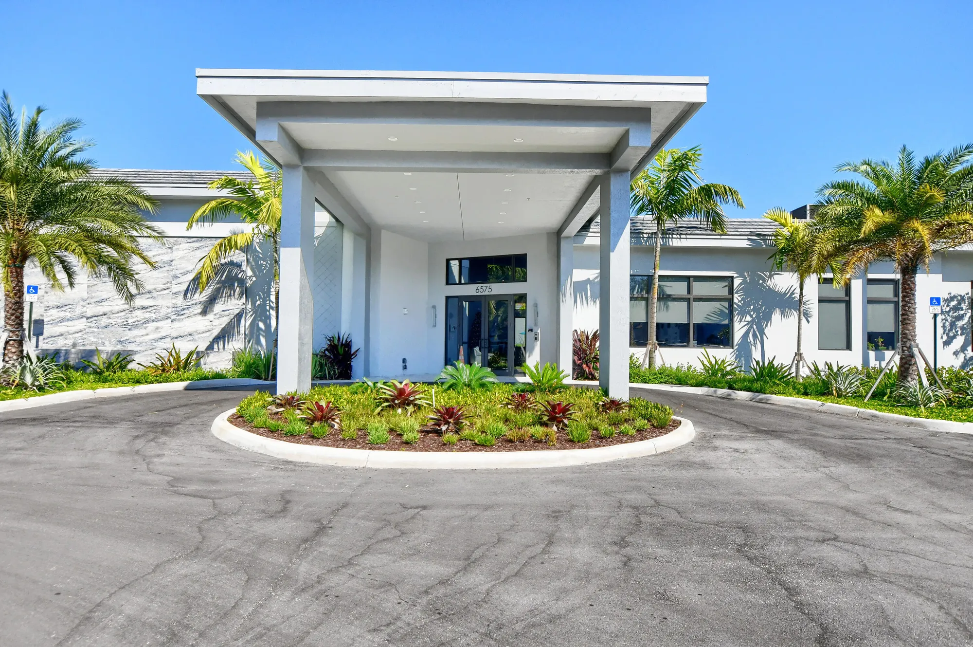 Property Slideshow image 21 of 35 | 6675 s oriole 4030 blvd 4030, Delray Beach, FL, 33446