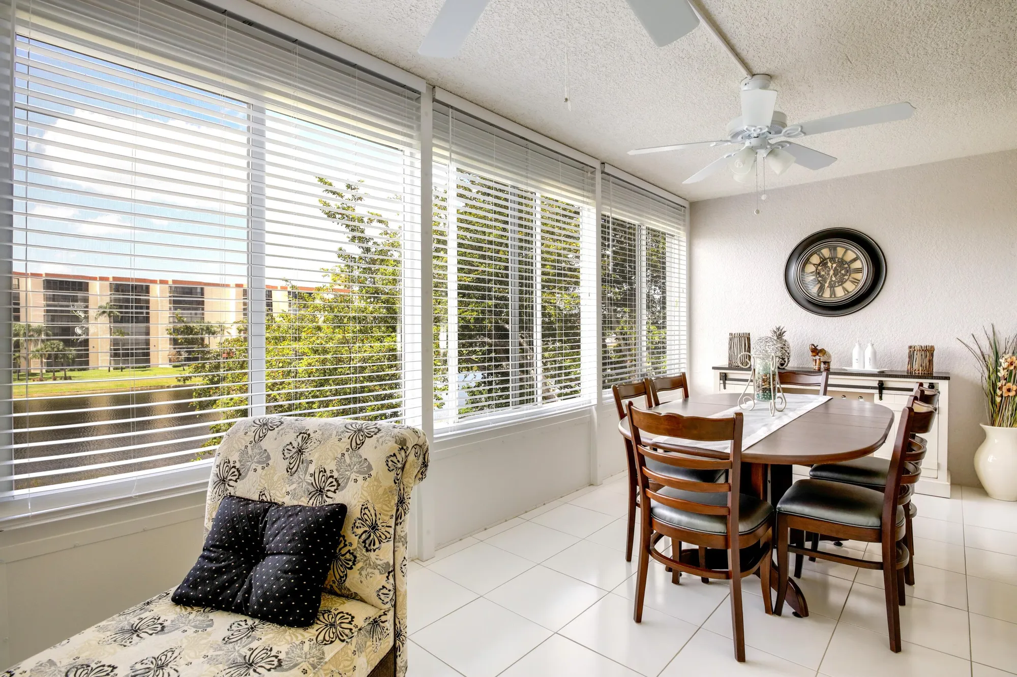 Property Slideshow image 12 of 35 | 6675 s oriole 4030 blvd 4030, Delray Beach, FL, 33446