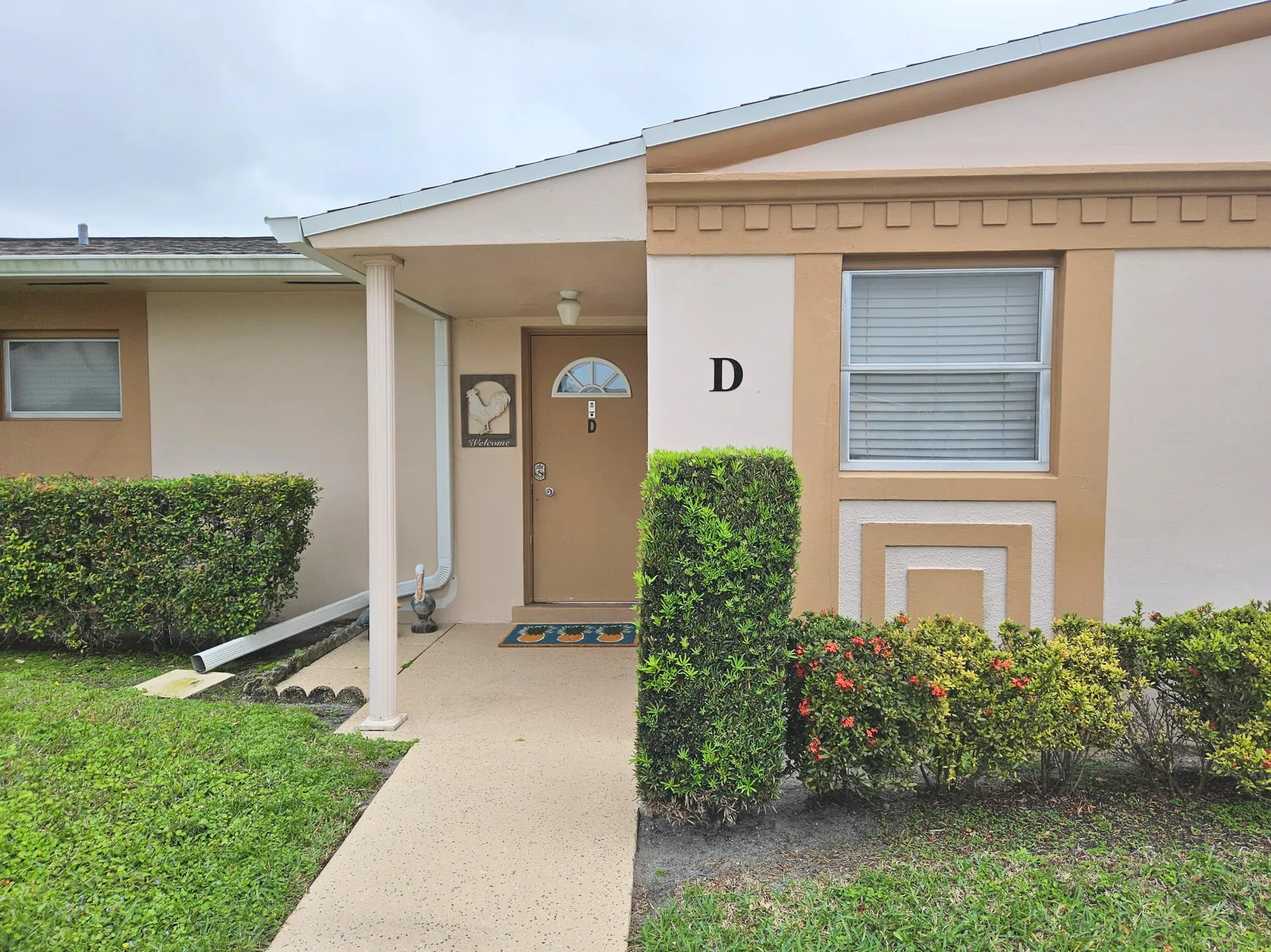 Property Slideshow image 1 of 23 | 2592 dudley dr d, West Palm Beach, FL, 33415