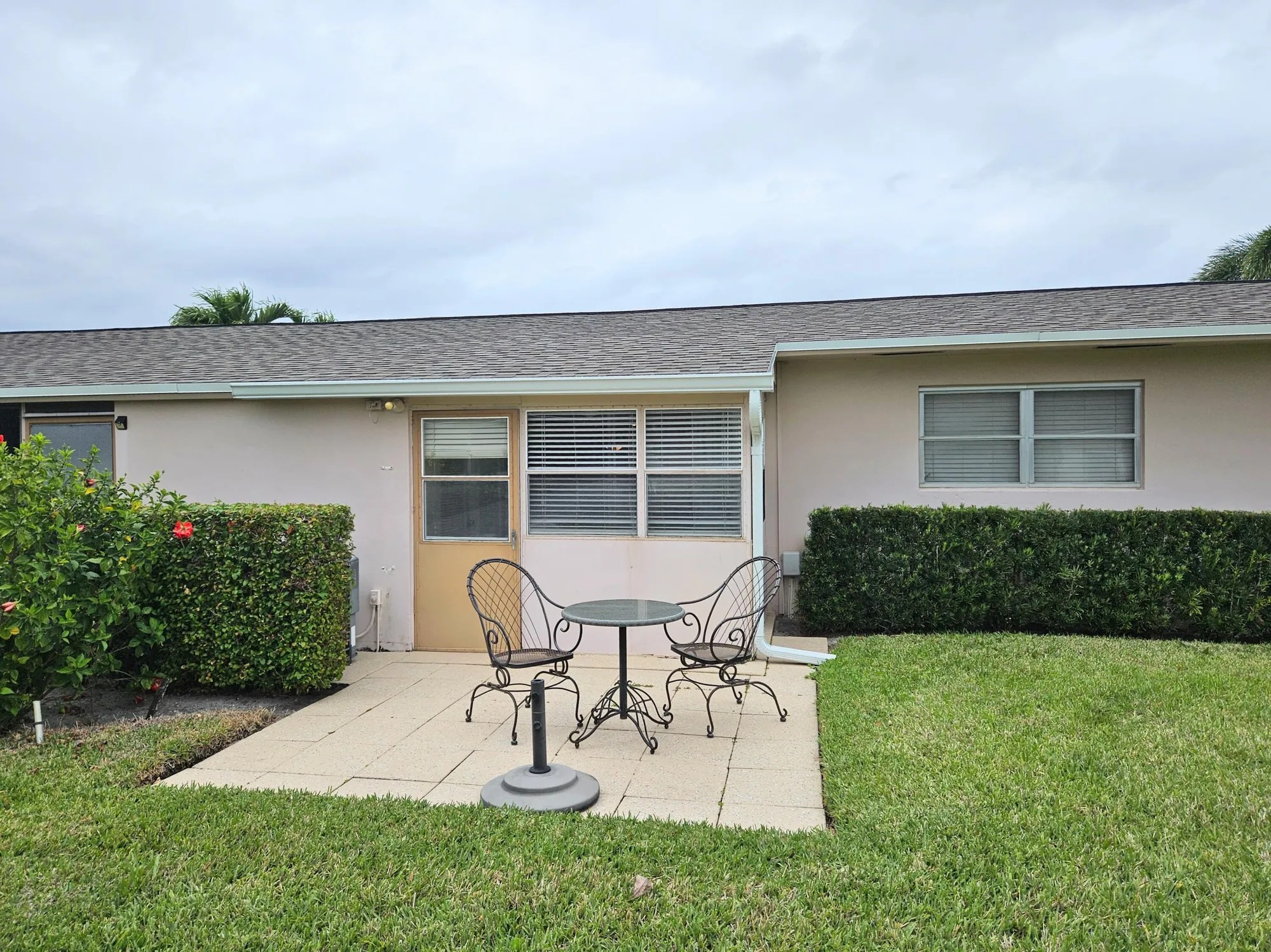 Property Slideshow image 14 of 23 | 2592 dudley dr d, West Palm Beach, FL, 33415