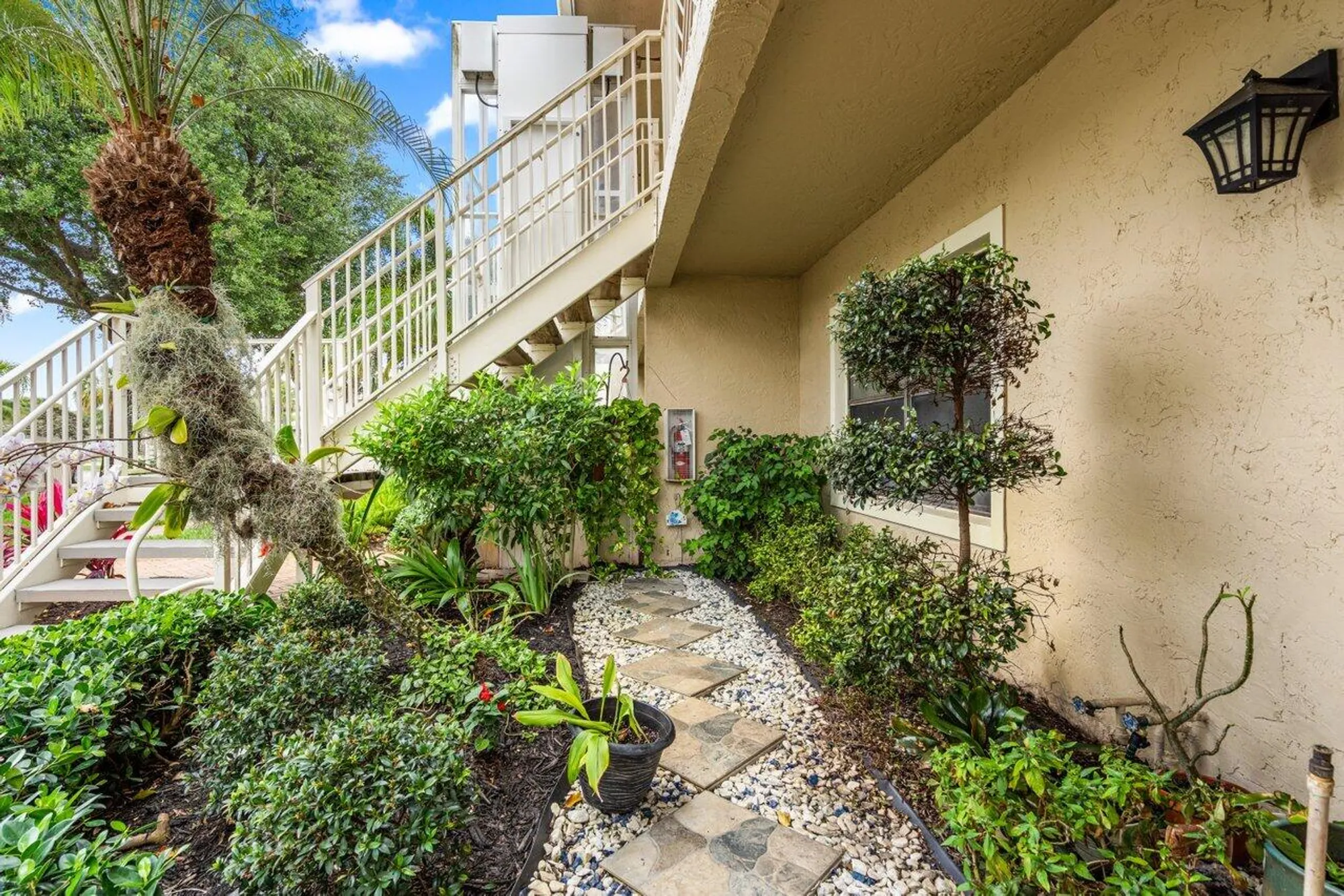 Property Slideshow image 5 of 38 | 34 stratford ln c, Boynton Beach, FL, 33436