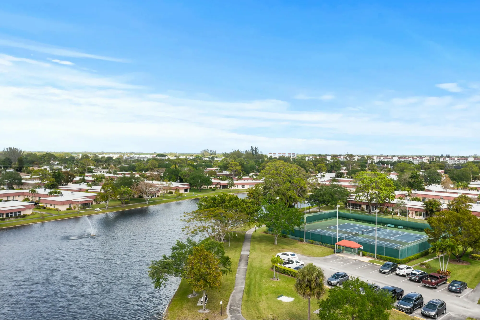 Property Slideshow image 21 of 28 | 674 laconia cir, Lake Worth, FL, 33467