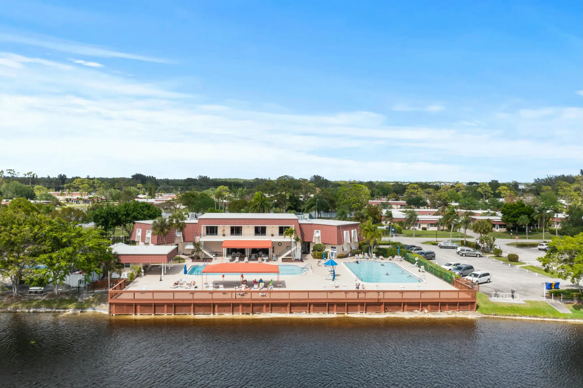 Property Slideshow image 27 of 28 | 674 laconia cir, Lake Worth, FL, 33467