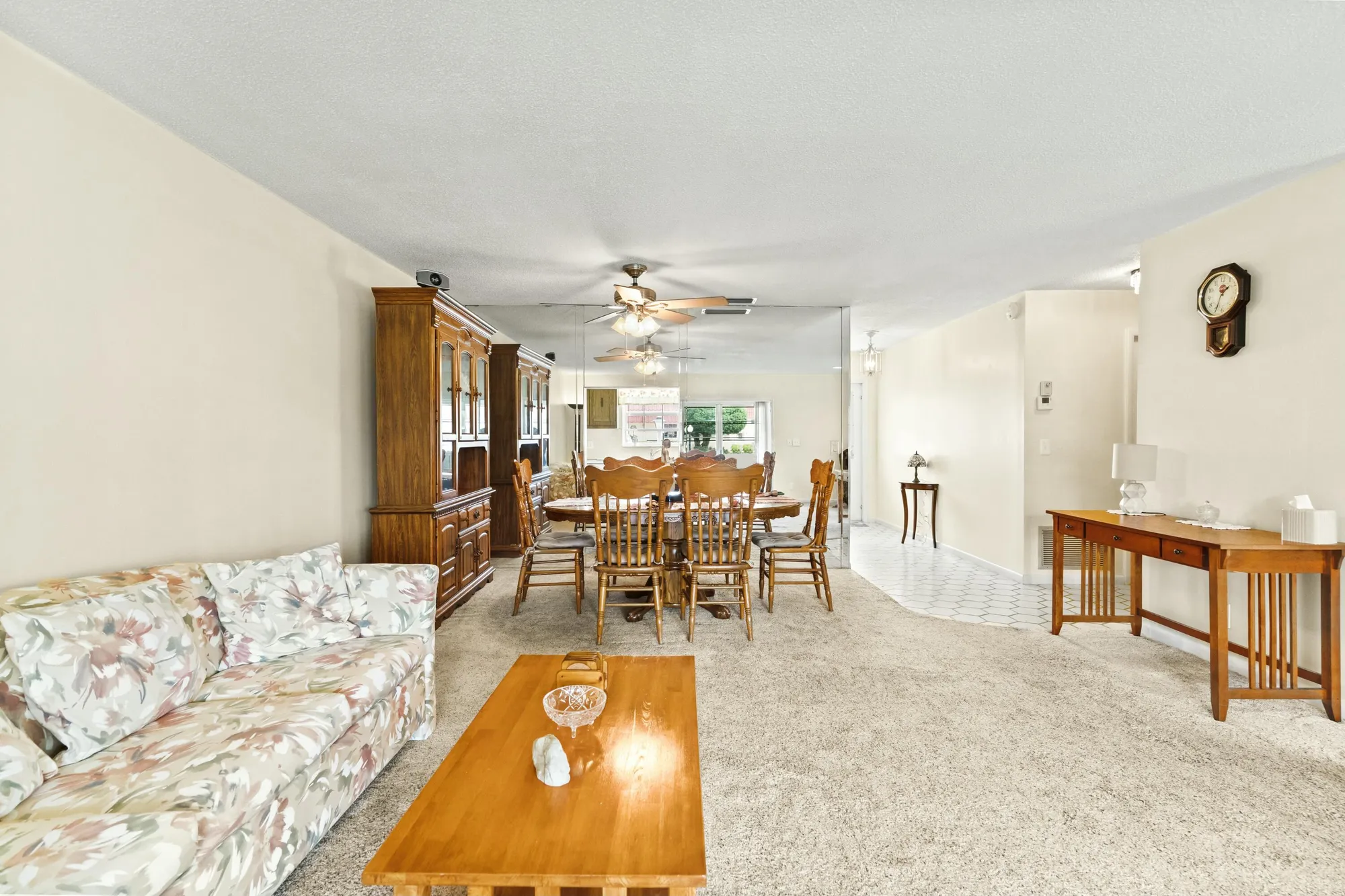 Property Slideshow image 9 of 28 | 674 laconia cir, Lake Worth, FL, 33467