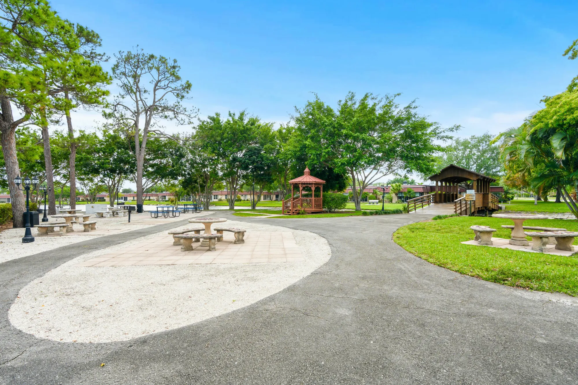 Property Slideshow image 28 of 28 | 674 laconia cir, Lake Worth, FL, 33467