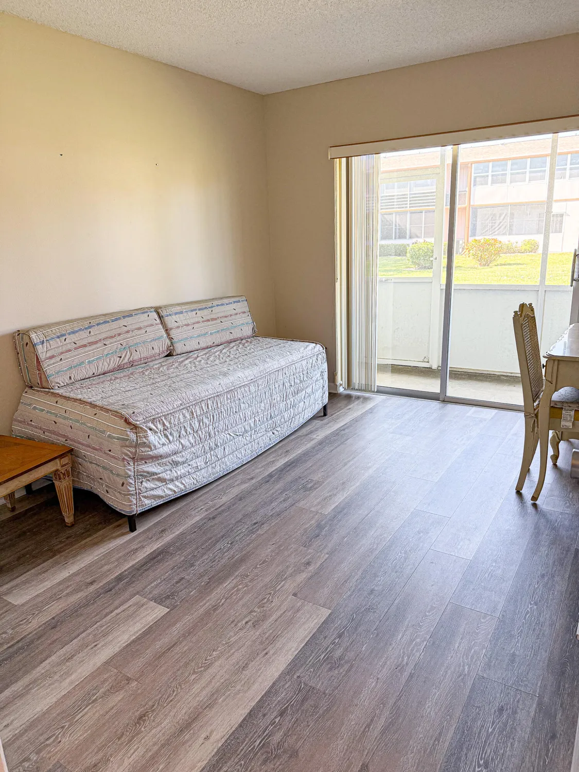 Property Slideshow image 8 of 11 | 161 kent j, West Palm Beach, FL, 33417