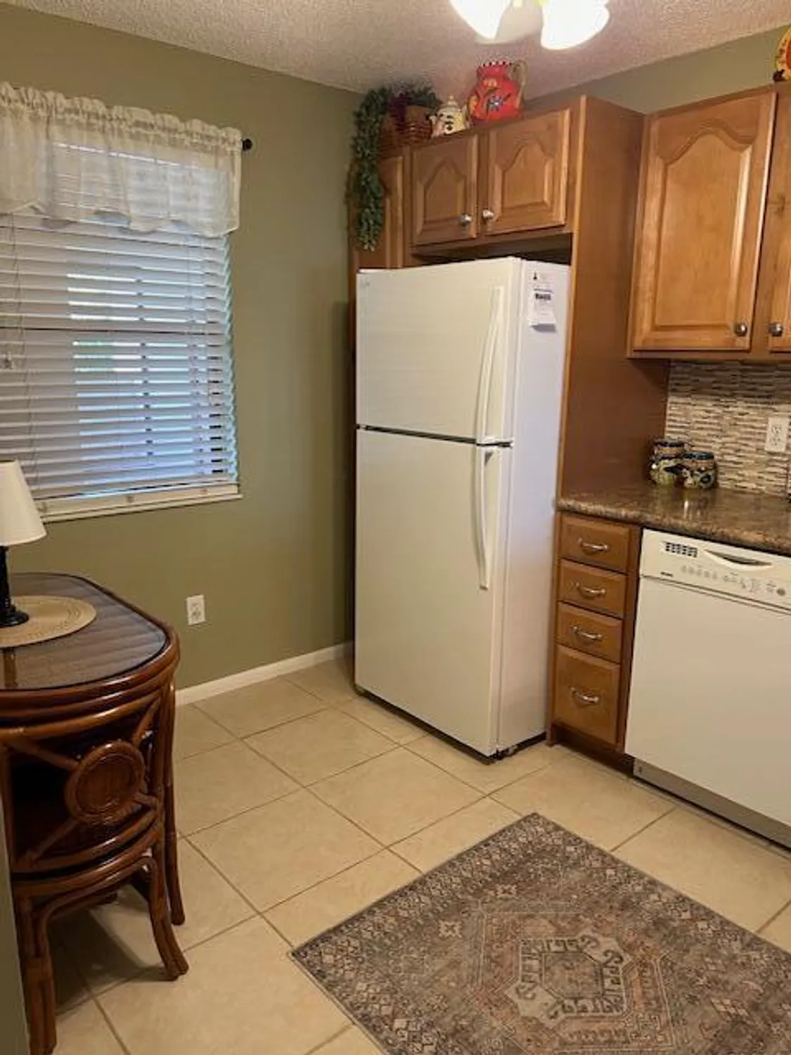 Property Slideshow image 4 of 40 | 140 lake nancy ln apt 213, West Palm Beach, FL, 33411